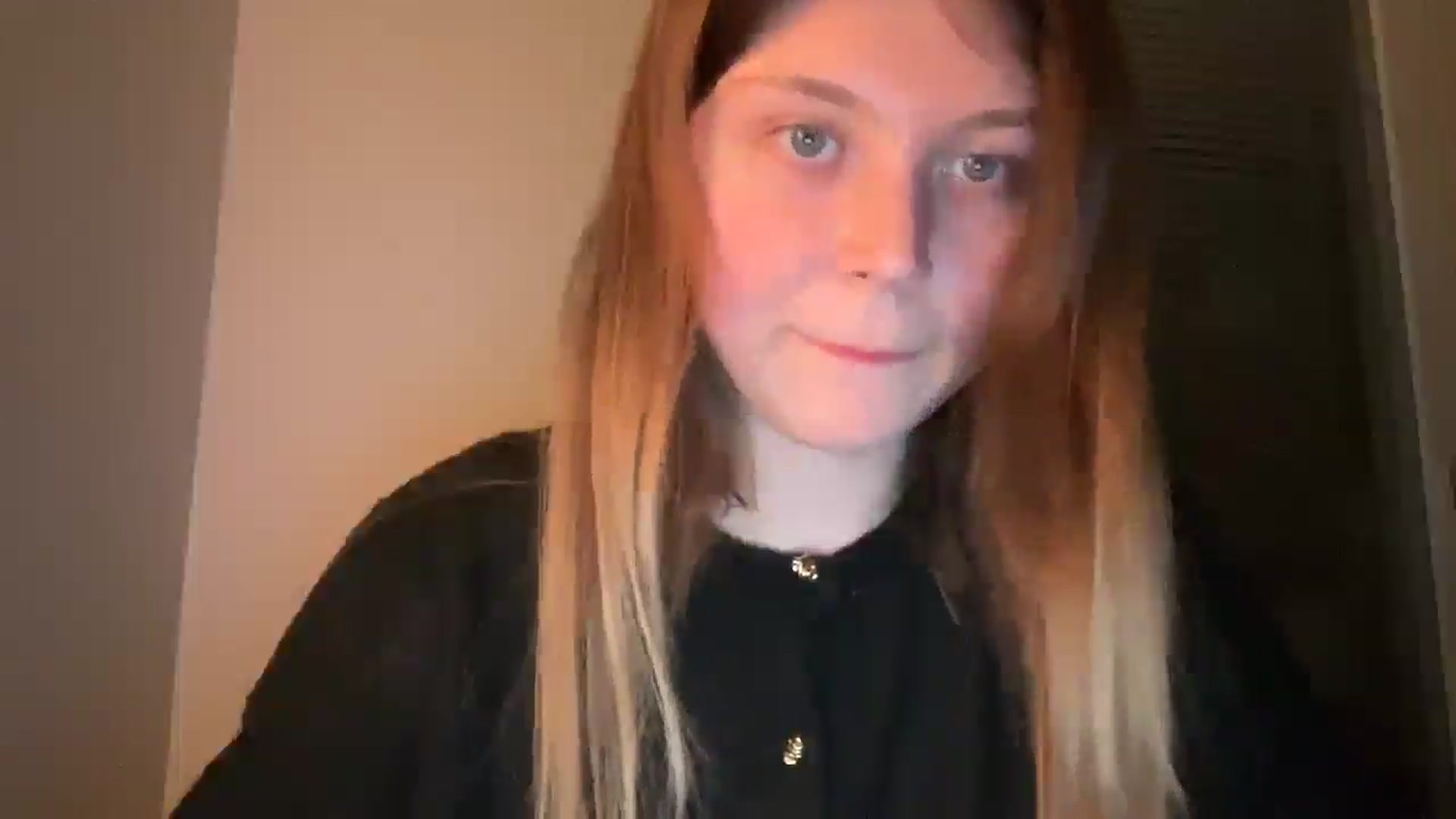Gallery image thumbnail from BuckwheatLady's myfreecams stream on, 12/19/2025, 16:32 image 3 of 20