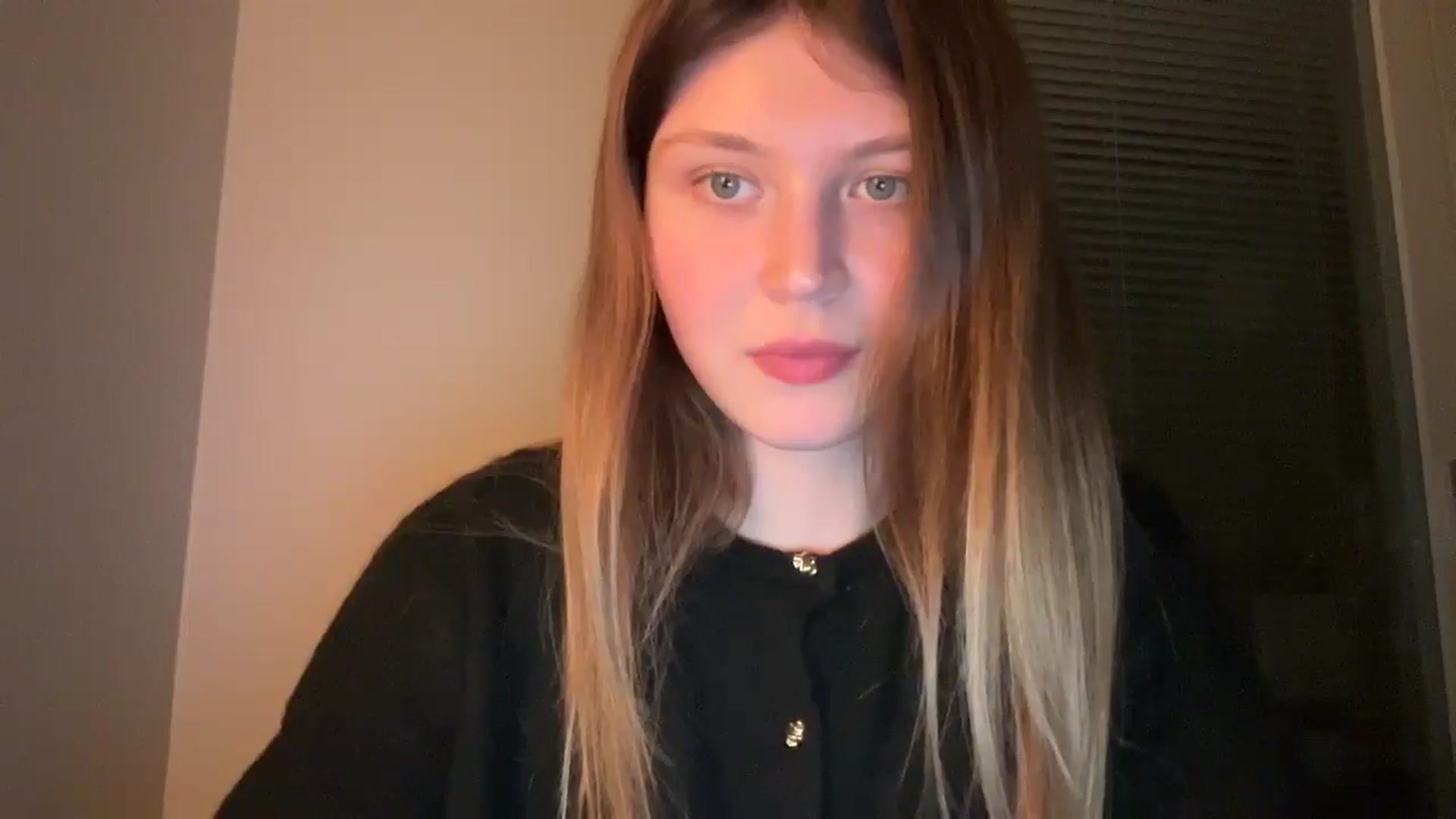 Gallery image thumbnail from BuckwheatLady's myfreecams stream on, 12/19/2025, 16:32 image 2 of 20
