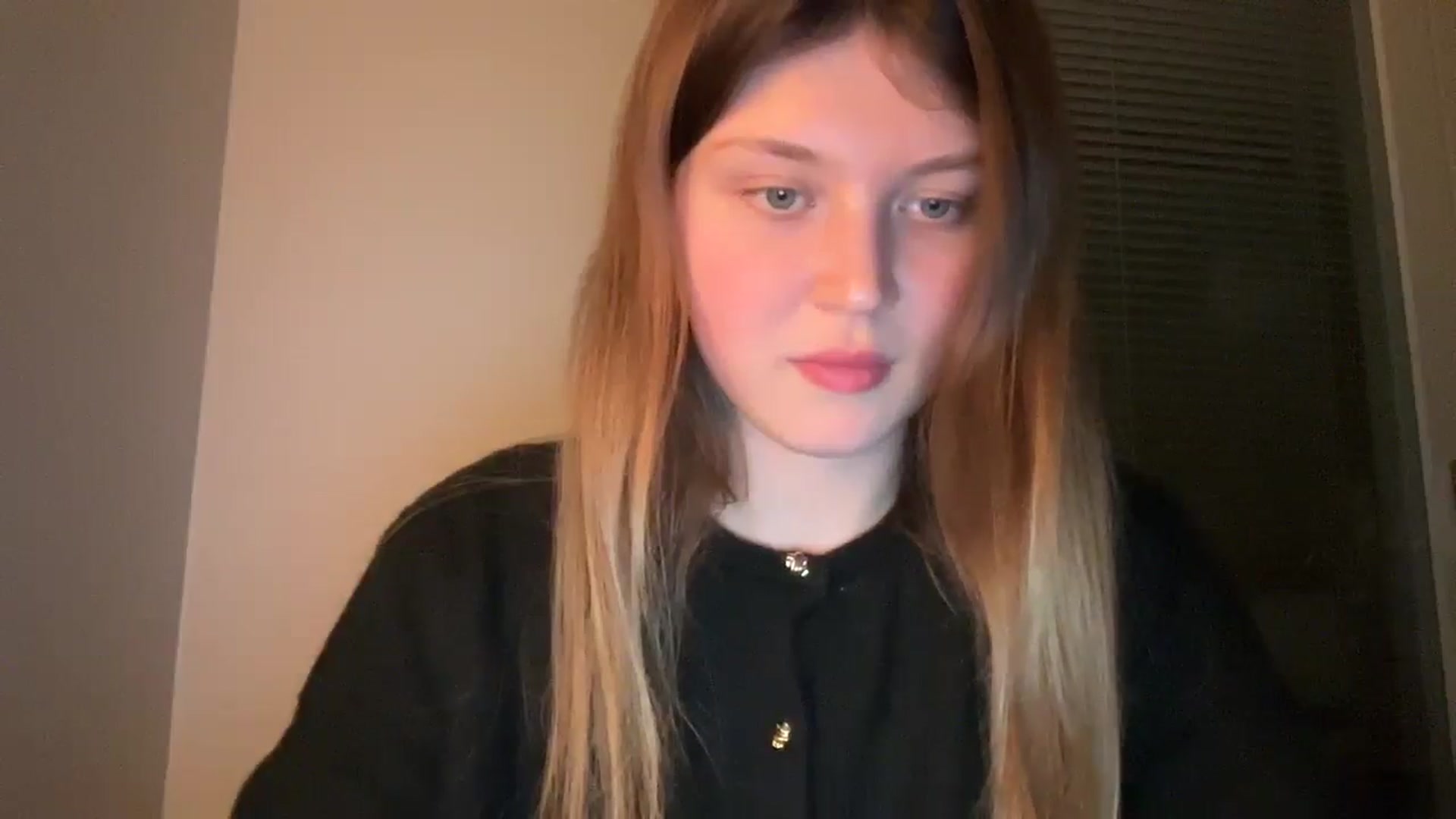 Gallery image thumbnail from BuckwheatLady's myfreecams stream on, 12/19/2025, 16:32 image 7 of 20