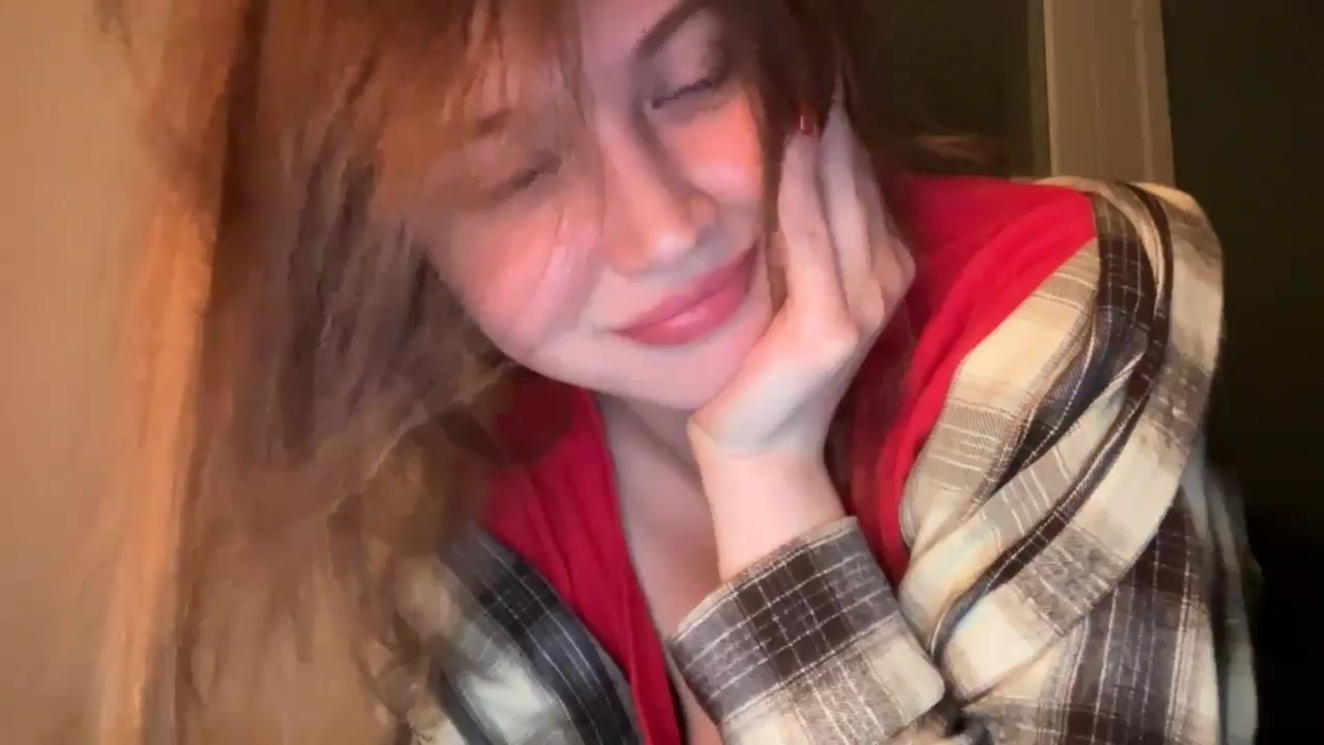 Gallery image thumbnail from BuckwheatLady's myfreecams stream on, 12/21/2025, 20:23 image 15 of 20