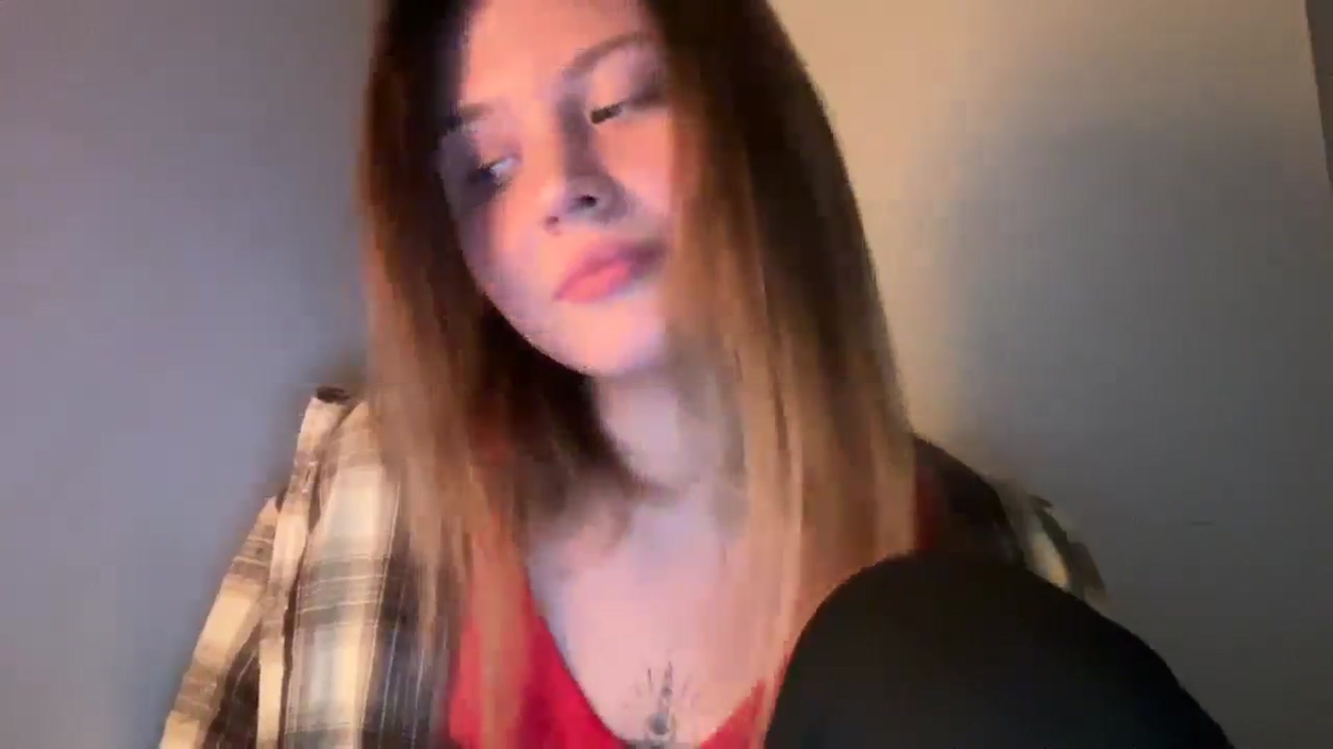 Gallery image thumbnail from BuckwheatLady's myfreecams stream on, 12/21/2025, 21:09 image 12 of 20