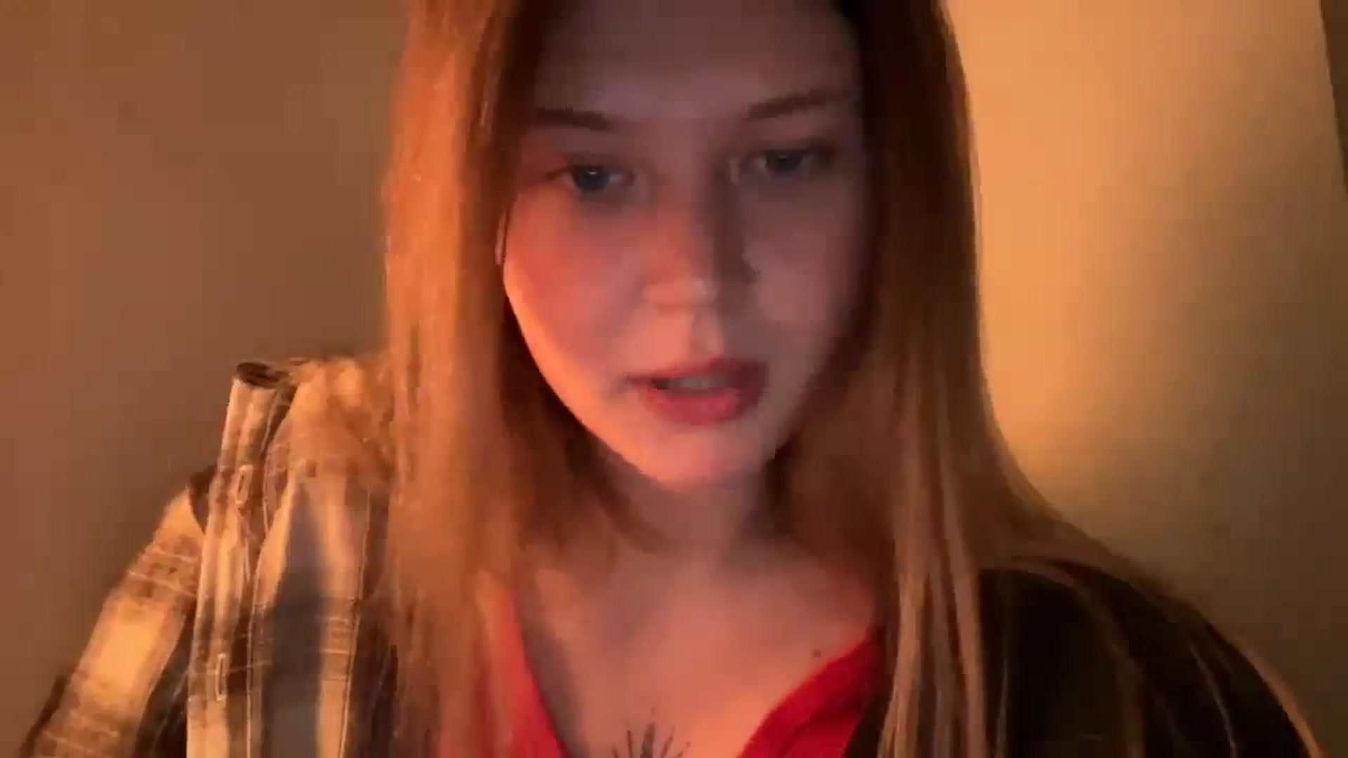 Gallery image thumbnail from BuckwheatLady's myfreecams stream on, 12/21/2025, 21:09 image 6 of 20