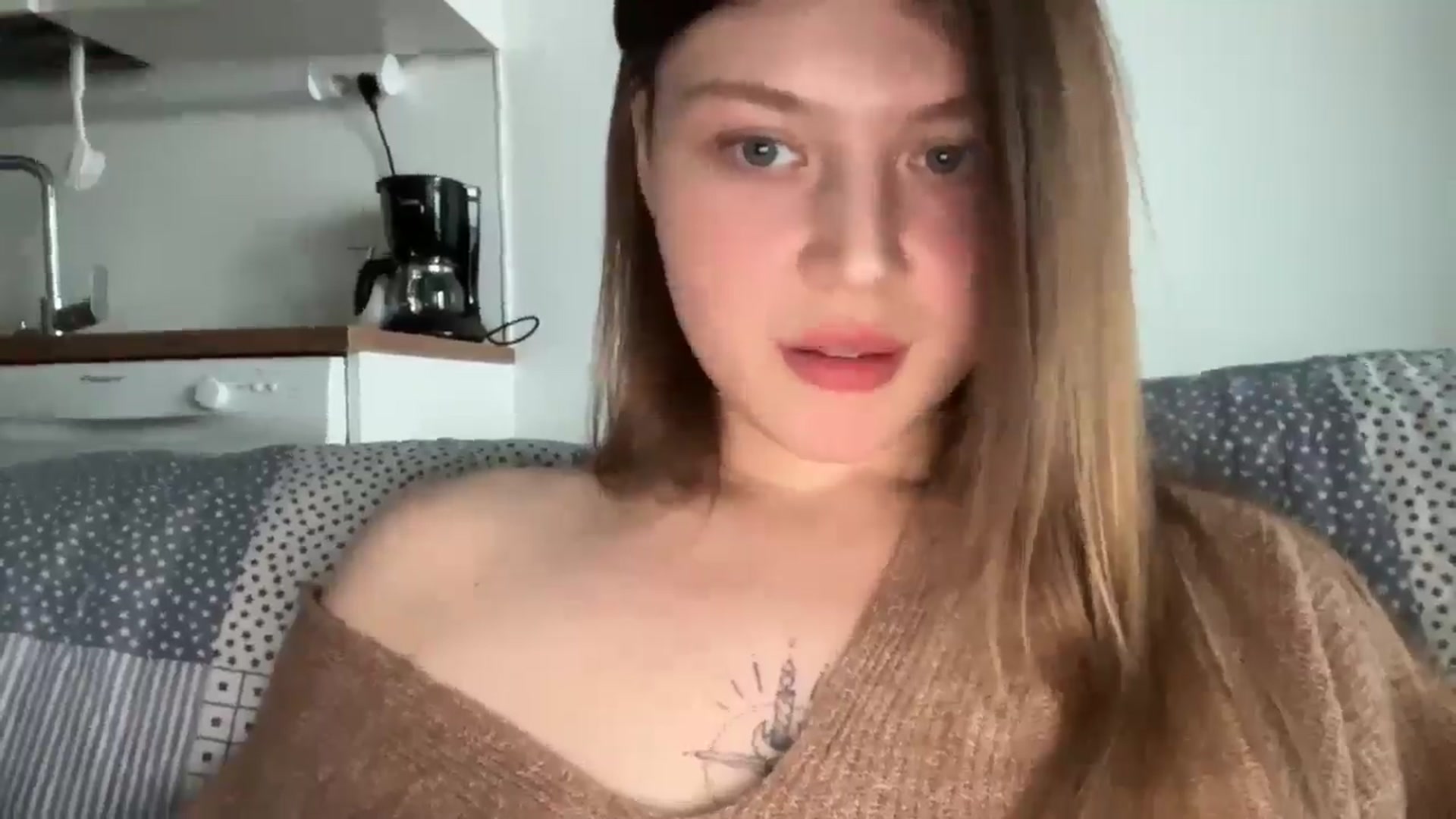 Gallery image thumbnail from BuckwheatLady's myfreecams stream on, 12/23/2025, 12:32 image 6 of 20