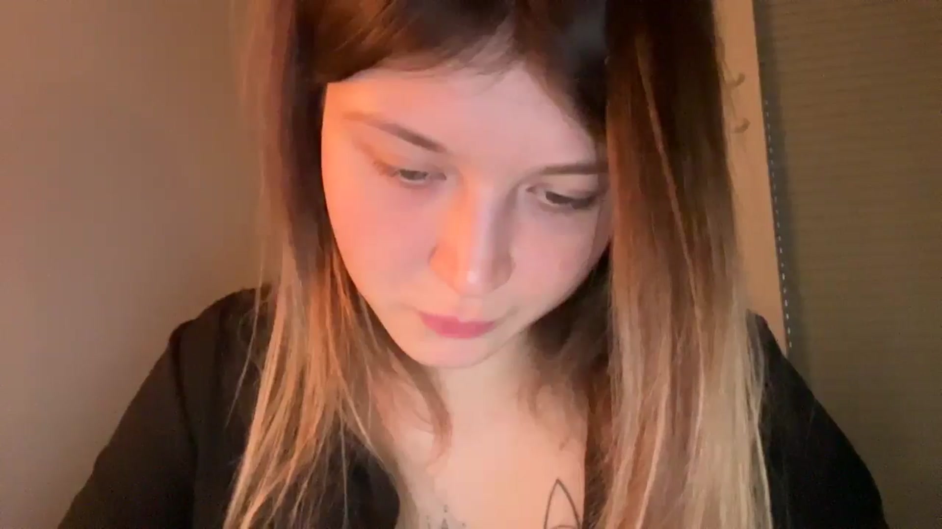 Gallery image thumbnail from BuckwheatLady's myfreecams stream on, 12/28/2025, 06:55 image 18 of 20