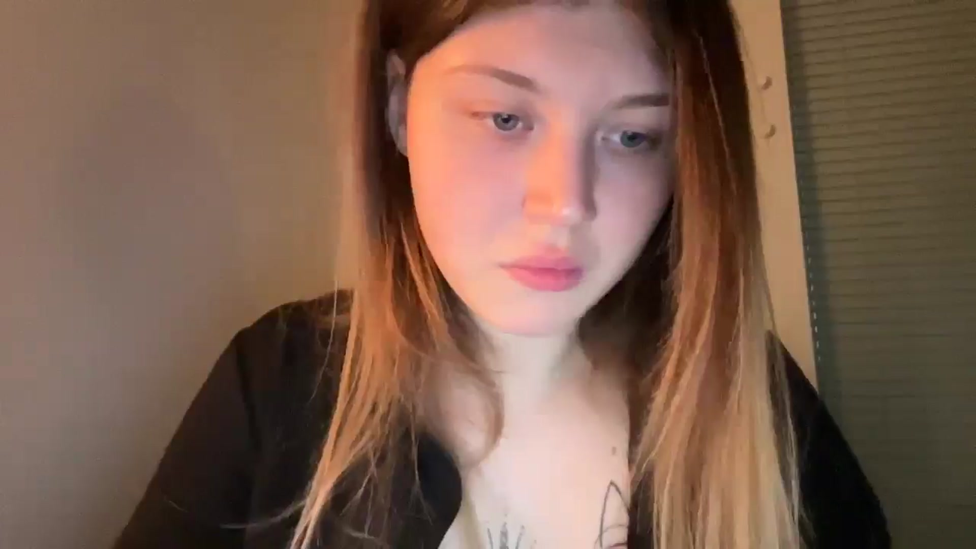 Gallery image thumbnail from BuckwheatLady's myfreecams stream on, 12/28/2025, 06:55 image 12 of 20