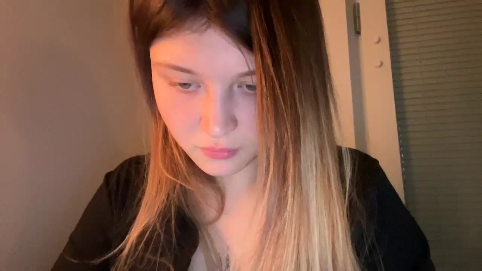Gallery image thumbnail from BuckwheatLady's myfreecams stream on, 12/28/2025, 06:55 image 10 of 20