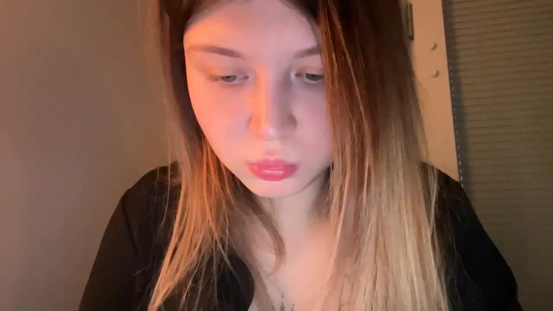 Gallery image thumbnail from BuckwheatLady's myfreecams stream on, 12/28/2025, 06:55 image 15 of 20