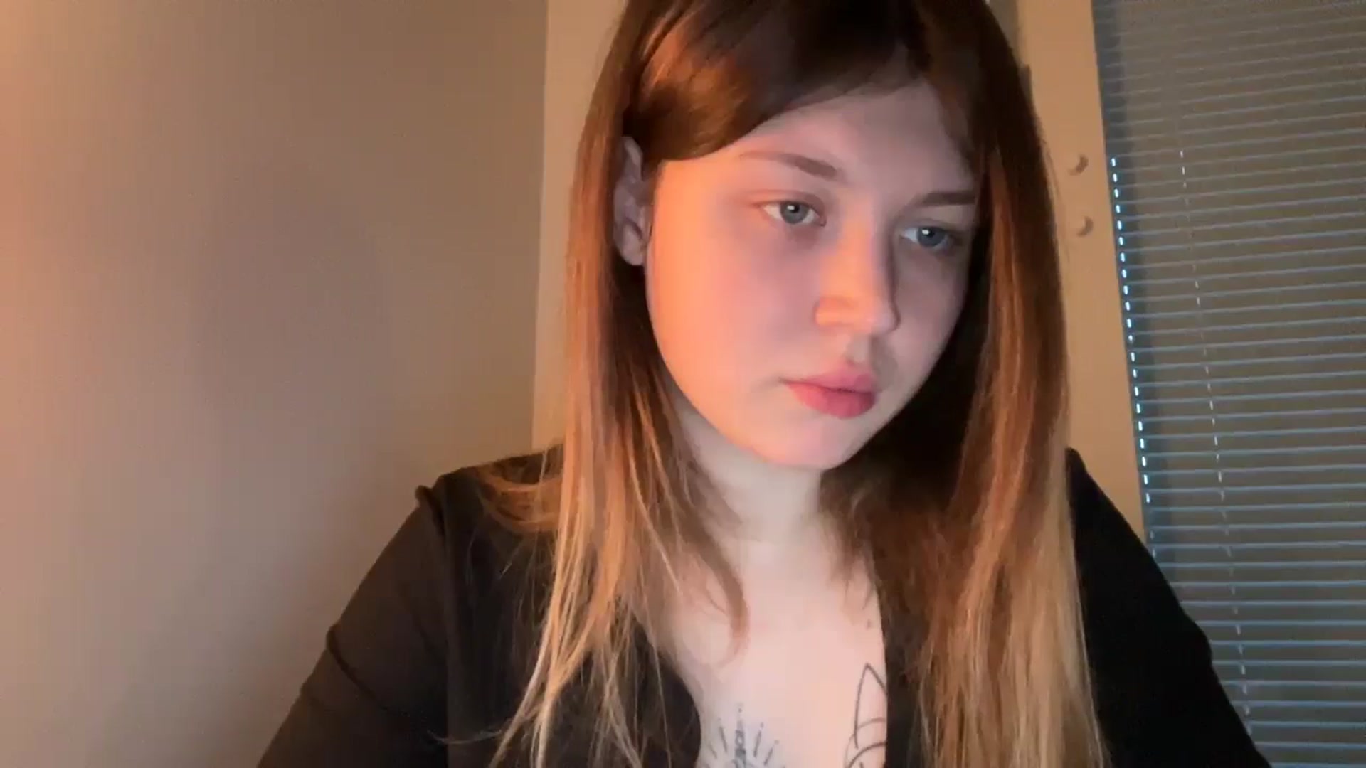Gallery image thumbnail from BuckwheatLady's myfreecams stream on, 12/28/2025, 07:20 image 16 of 20