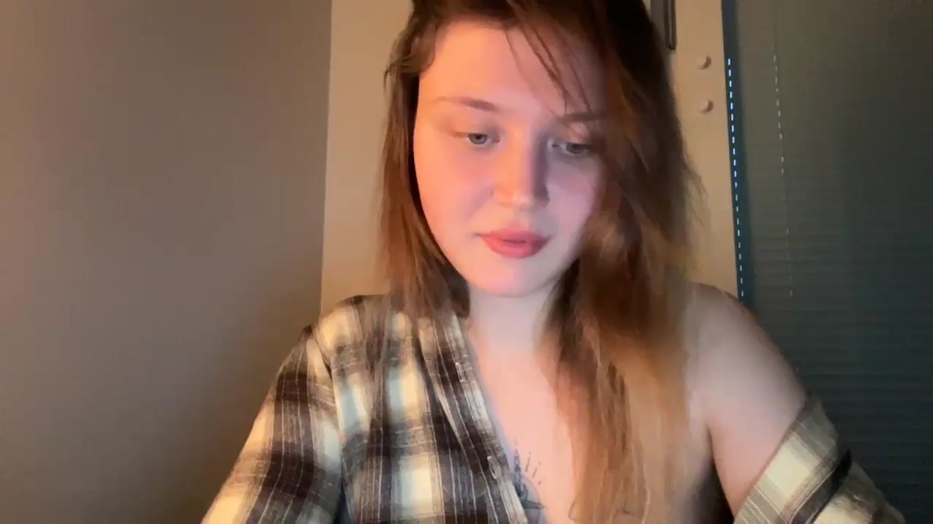 Gallery image thumbnail from BuckwheatLady's myfreecams stream on, 12/29/2025, 14:11 image 14 of 20
