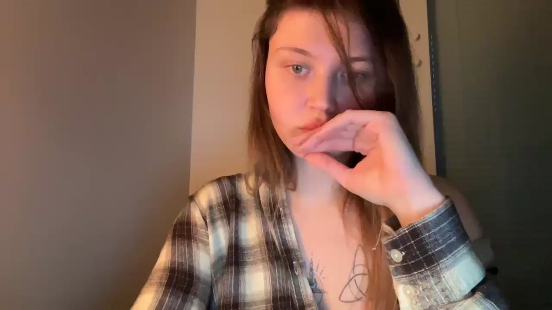 Gallery image thumbnail from BuckwheatLady's myfreecams stream on, 12/29/2025, 14:11 image 18 of 20