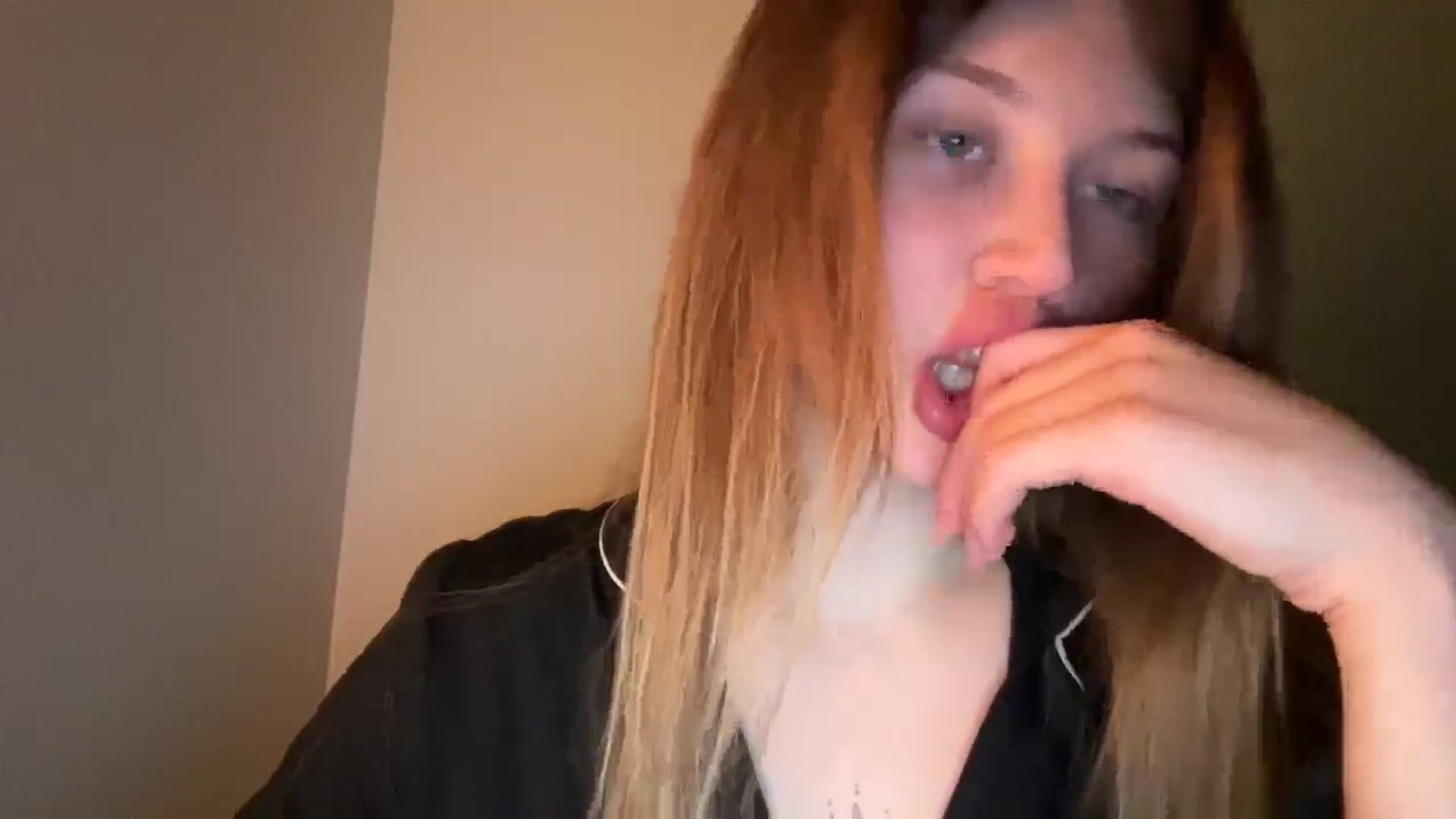 Gallery image thumbnail from BuckwheatLady's myfreecams stream on, 12/30/2025, 16:06 image 14 of 20