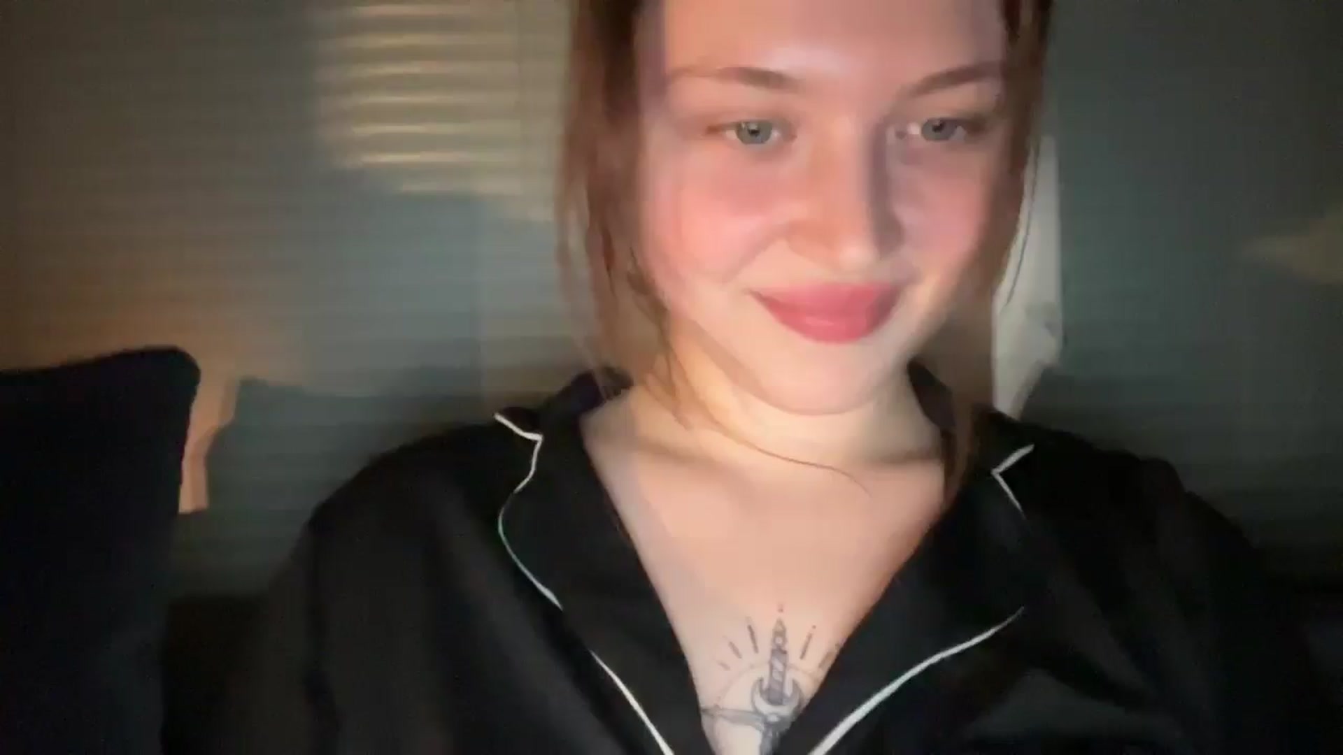 Gallery image thumbnail from BuckwheatLady's myfreecams stream on, 01/04/2026, 15:20 image 17 of 20