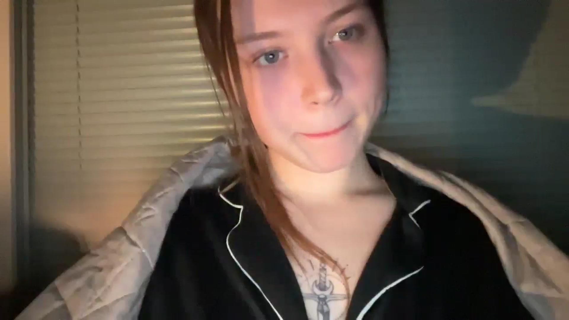 Gallery image thumbnail from BuckwheatLady's myfreecams stream on, 01/04/2026, 19:01 image 17 of 20