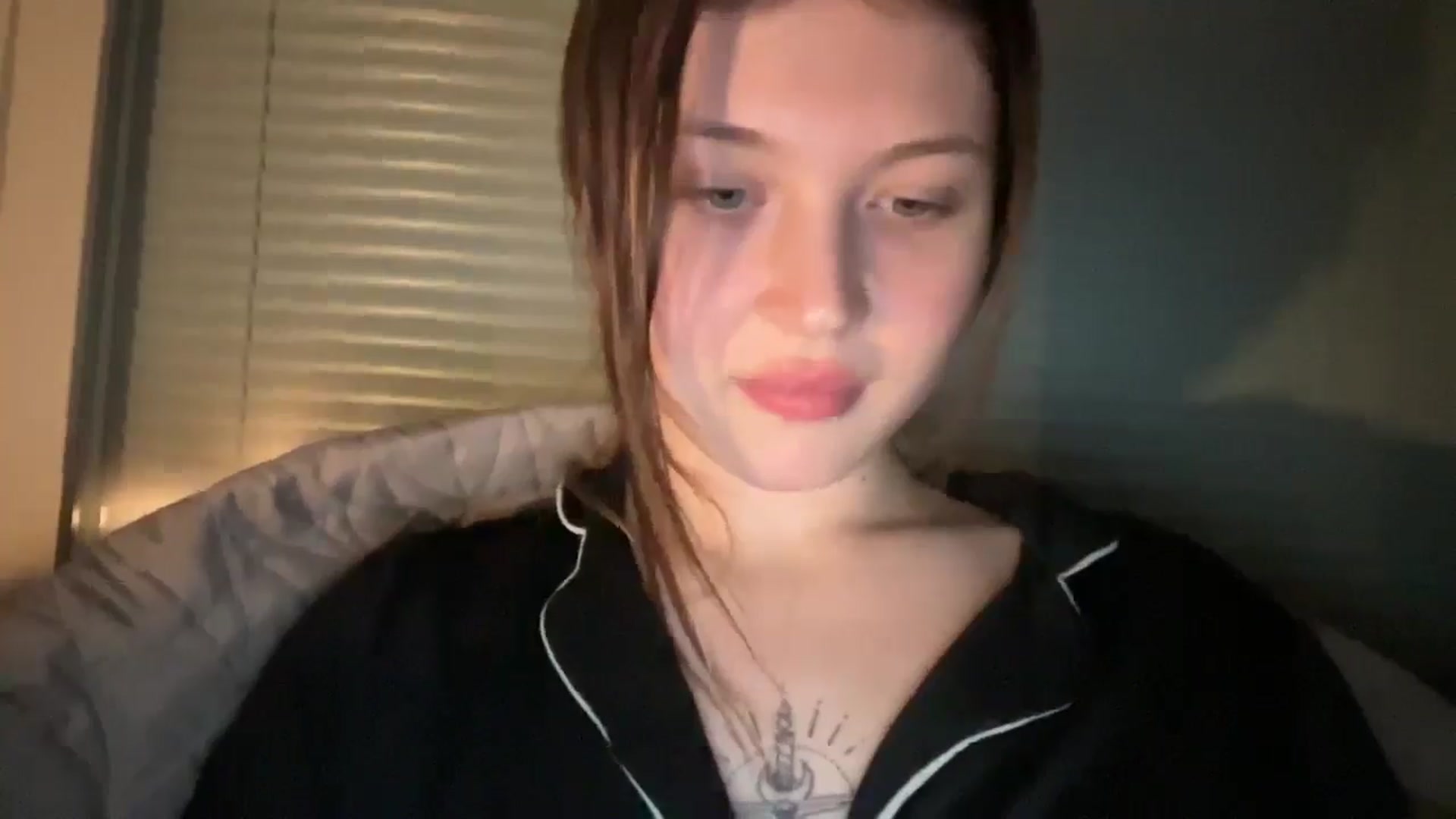 Gallery image thumbnail from BuckwheatLady's myfreecams stream on, 01/04/2026, 20:39 image 6 of 20