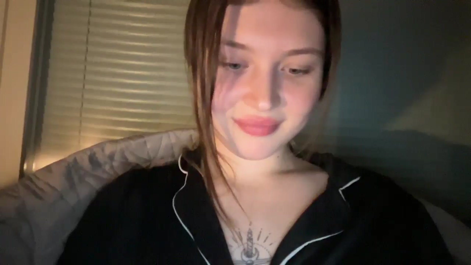 Gallery image thumbnail from BuckwheatLady's myfreecams stream on, 01/04/2026, 20:39 image 8 of 20