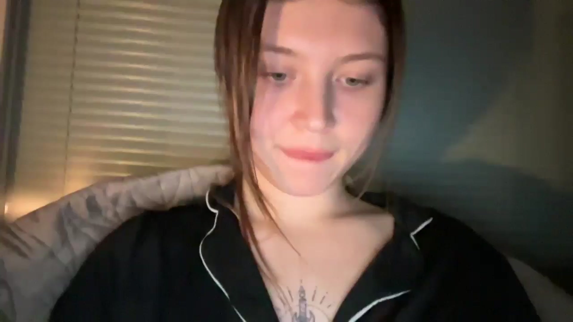 Gallery image thumbnail from BuckwheatLady's myfreecams stream on, 01/04/2026, 20:39 image 1 of 20