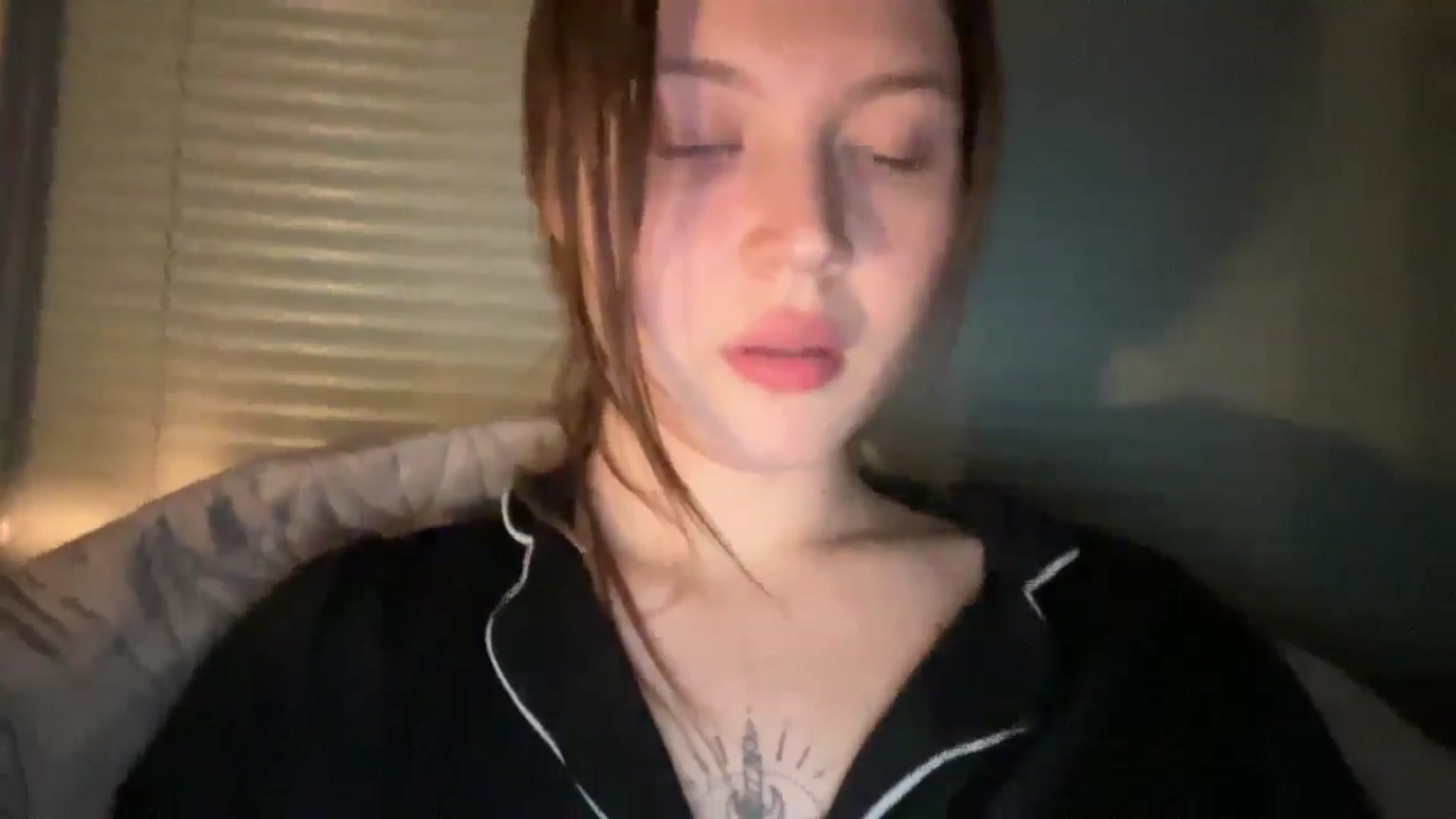 Gallery image thumbnail from BuckwheatLady's myfreecams stream on, 01/04/2026, 20:39 image 3 of 20