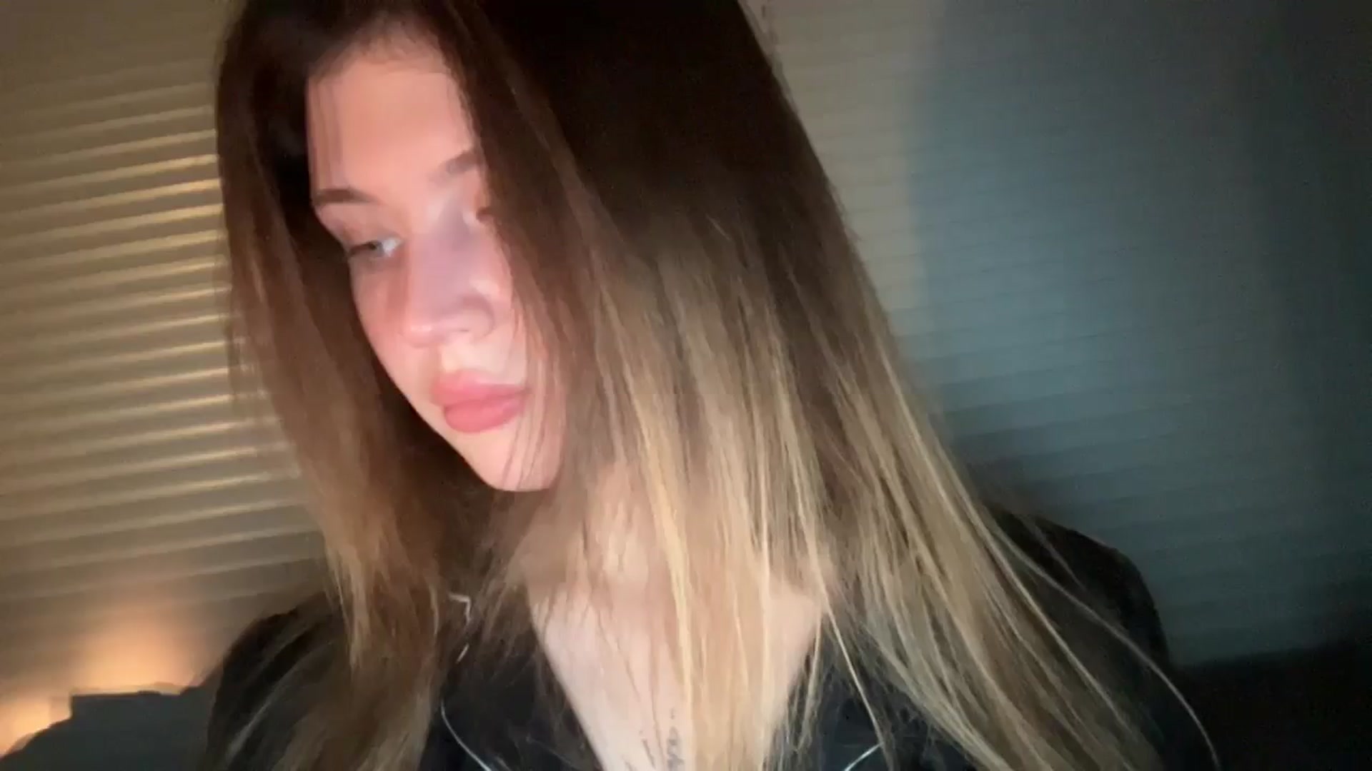 Gallery image thumbnail from BuckwheatLady's myfreecams stream on, 01/09/2026, 18:21 image 6 of 20