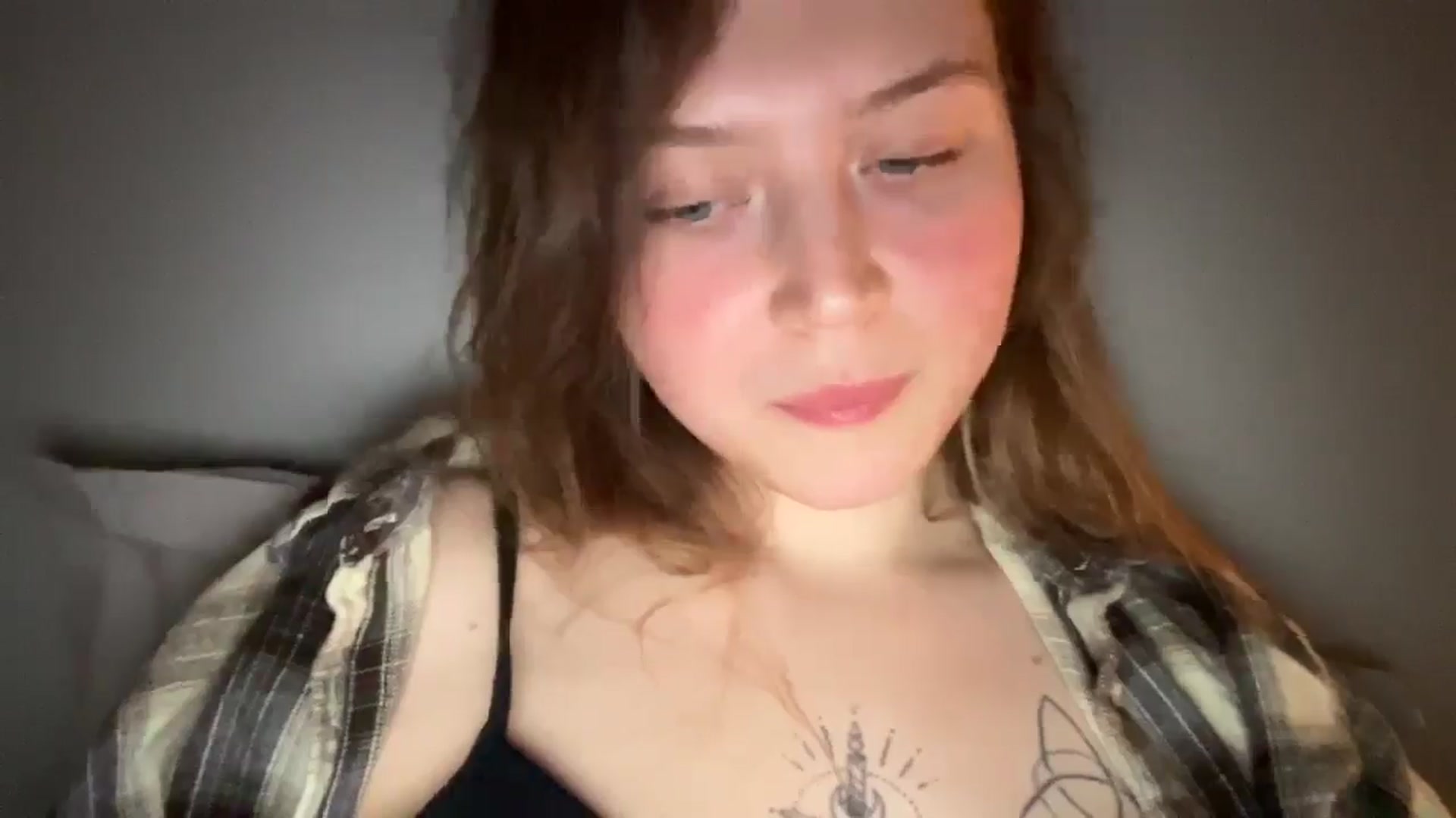 Gallery image thumbnail from BuckwheatLady's myfreecams stream on, 01/11/2026, 21:08 image 3 of 20
