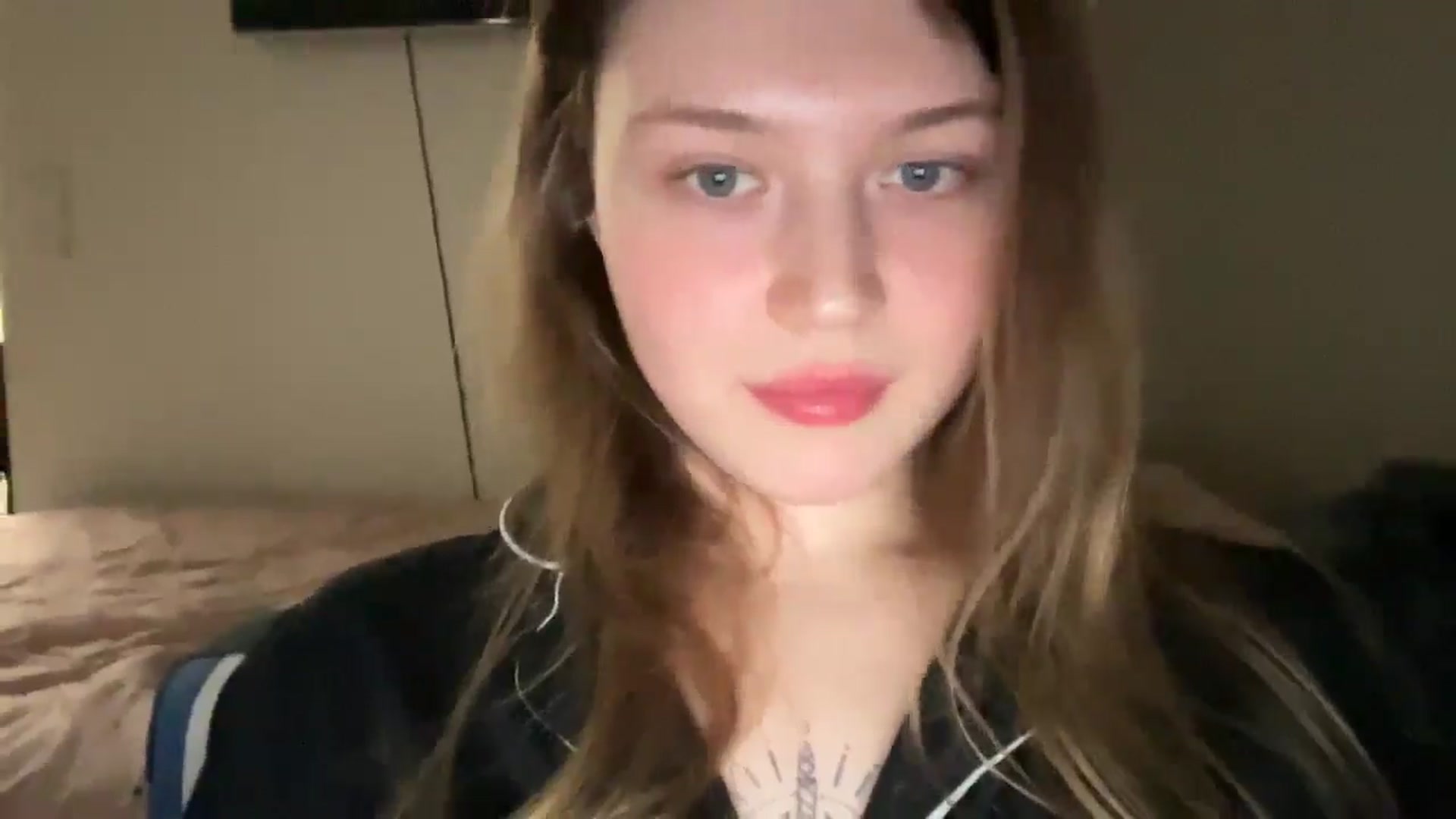 Gallery image thumbnail from BuckwheatLady's myfreecams stream on, 01/18/2026, 19:41 image 5 of 20