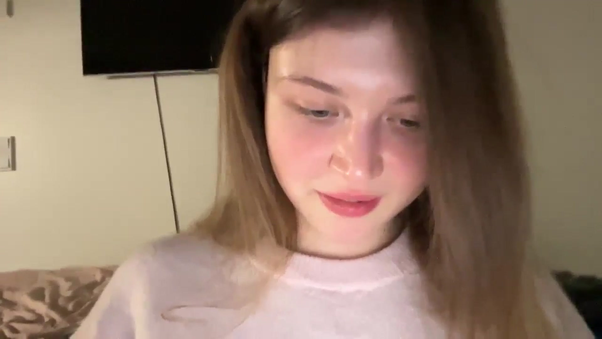 Gallery image thumbnail from BuckwheatLady's myfreecams stream on, 01/20/2026, 17:59 image 10 of 20
