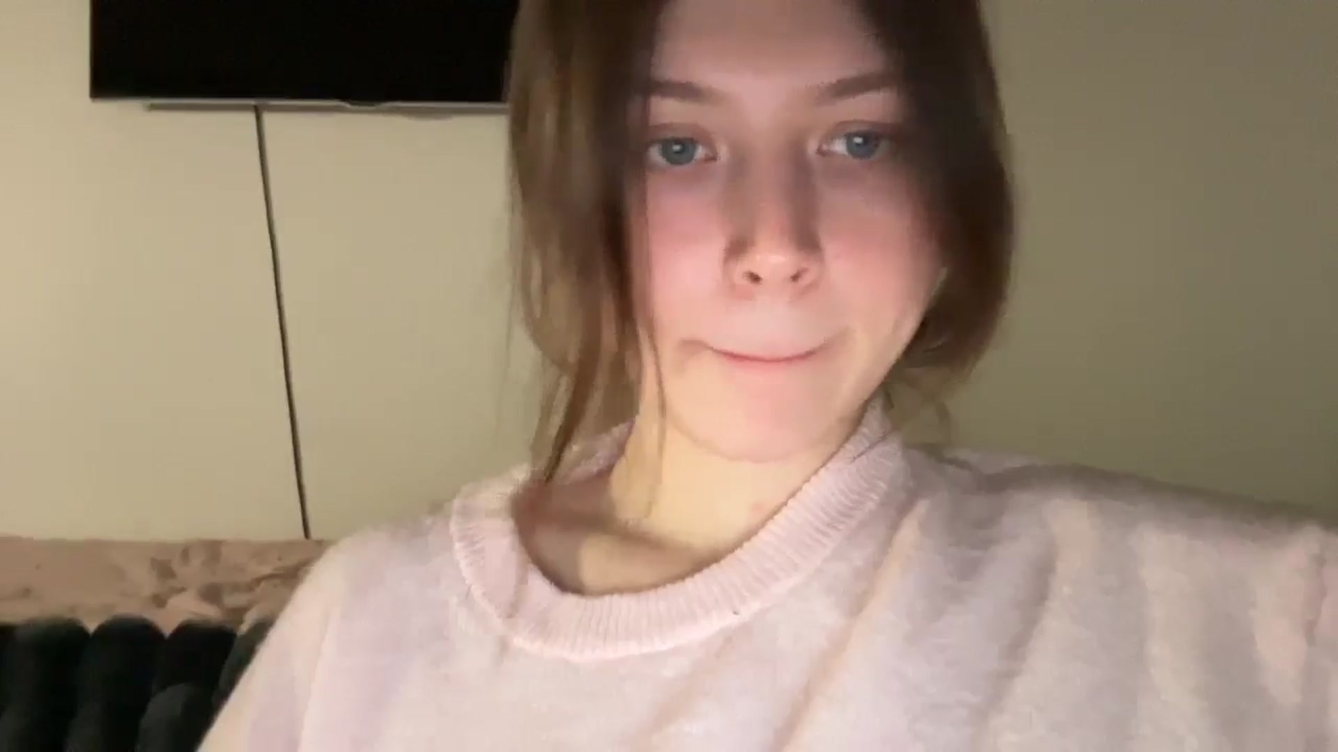 Gallery image thumbnail from BuckwheatLady's myfreecams stream on, 01/21/2026, 17:05 image 4 of 20