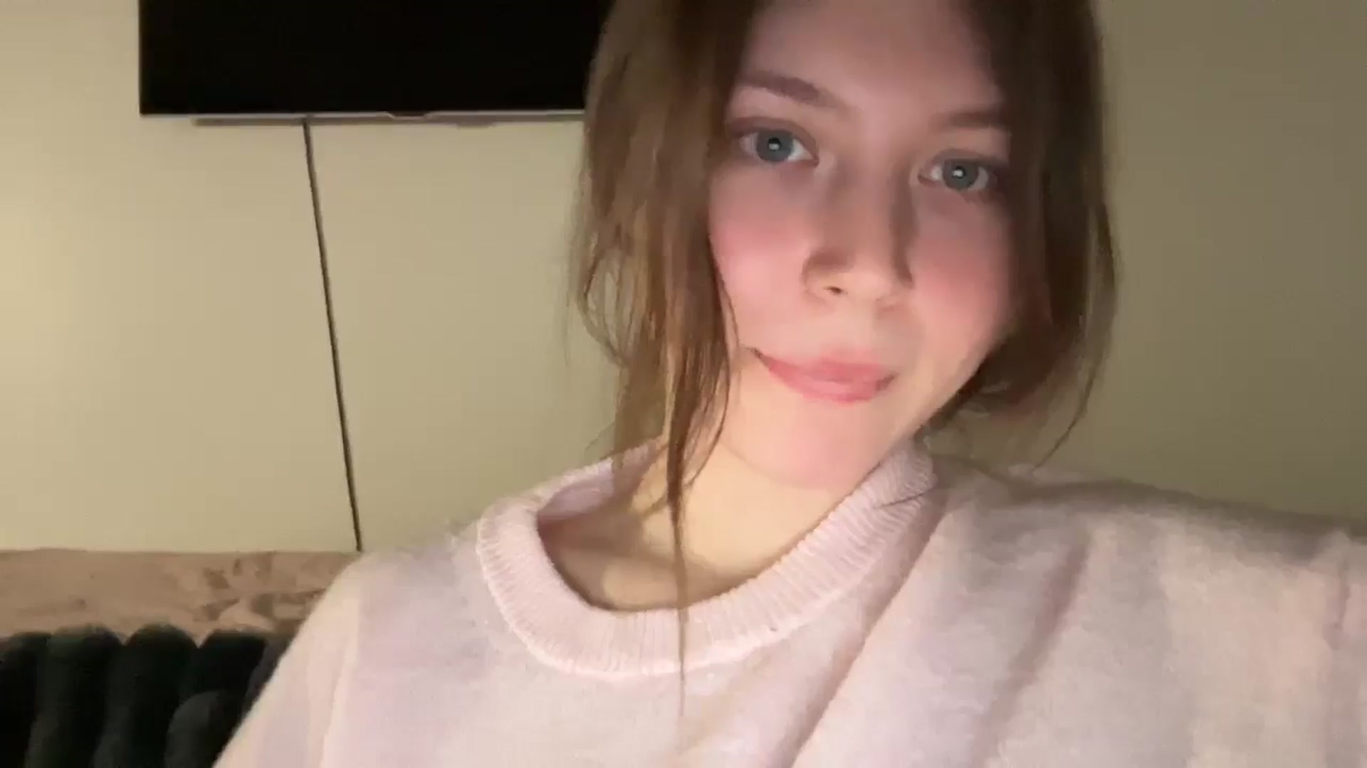 Gallery image thumbnail from BuckwheatLady's myfreecams stream on, 01/21/2026, 17:05 image 13 of 20