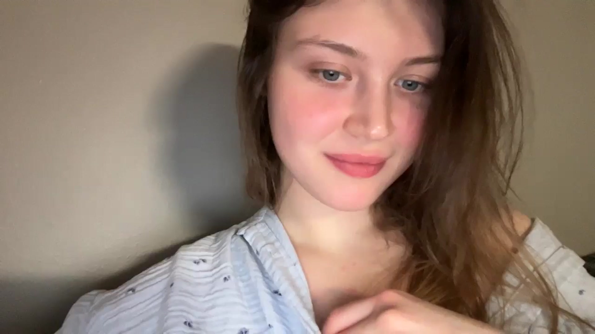 Gallery image thumbnail from BuckwheatLady's myfreecams stream on, 01/22/2026, 21:02 image 3 of 20