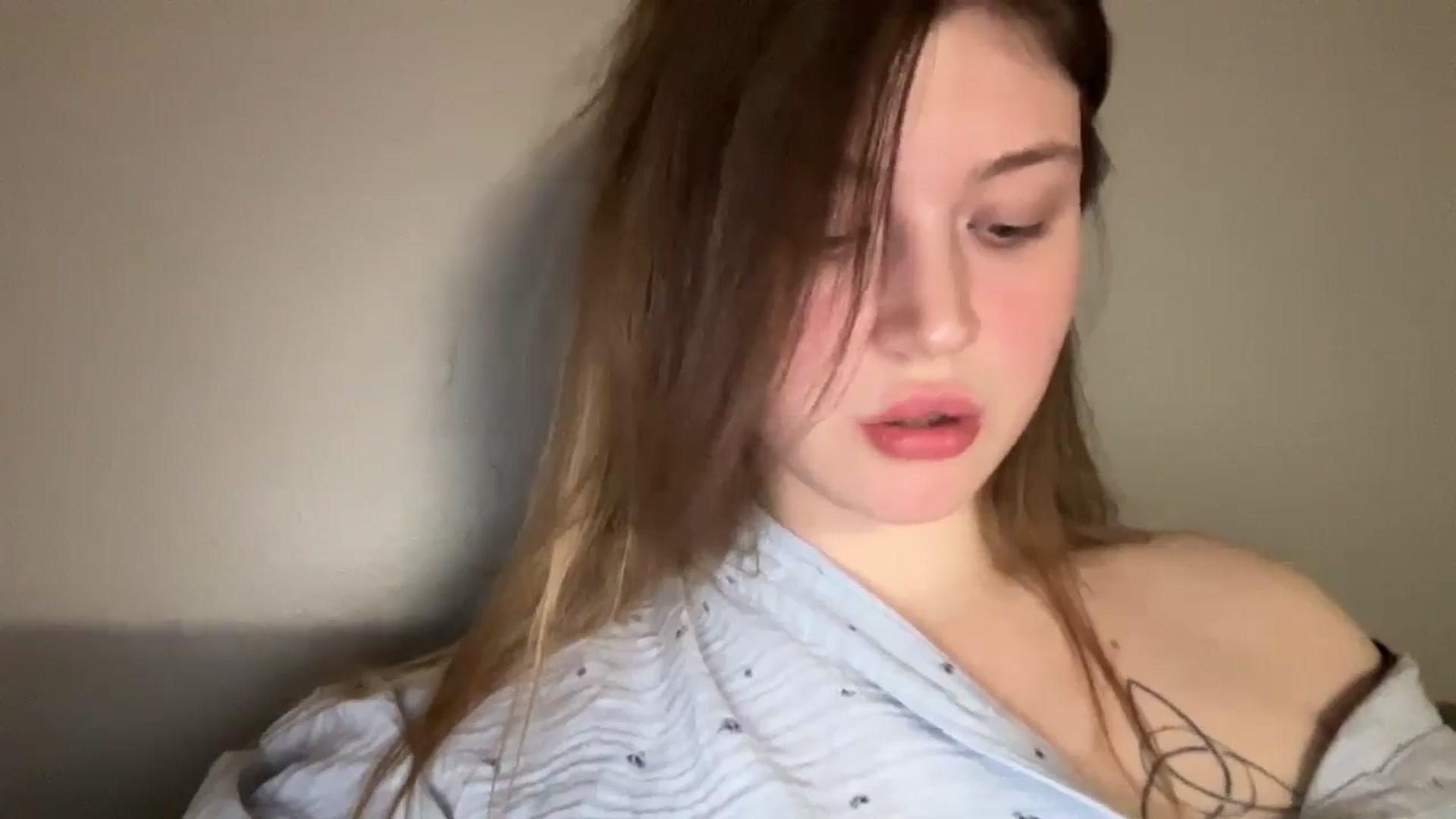 Gallery image thumbnail from BuckwheatLady's myfreecams stream on, 01/22/2026, 21:02 image 14 of 20