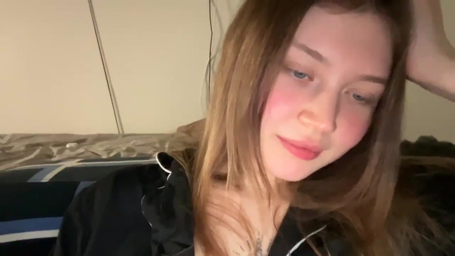 Gallery image thumbnail from BuckwheatLady's myfreecams stream on, 01/23/2026, 22:03 image 18 of 20