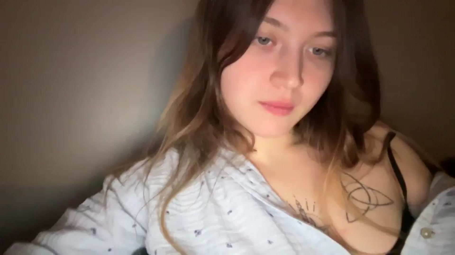 Gallery image thumbnail from BuckwheatLady's myfreecams stream on, 01/25/2026, 17:33 image 8 of 20