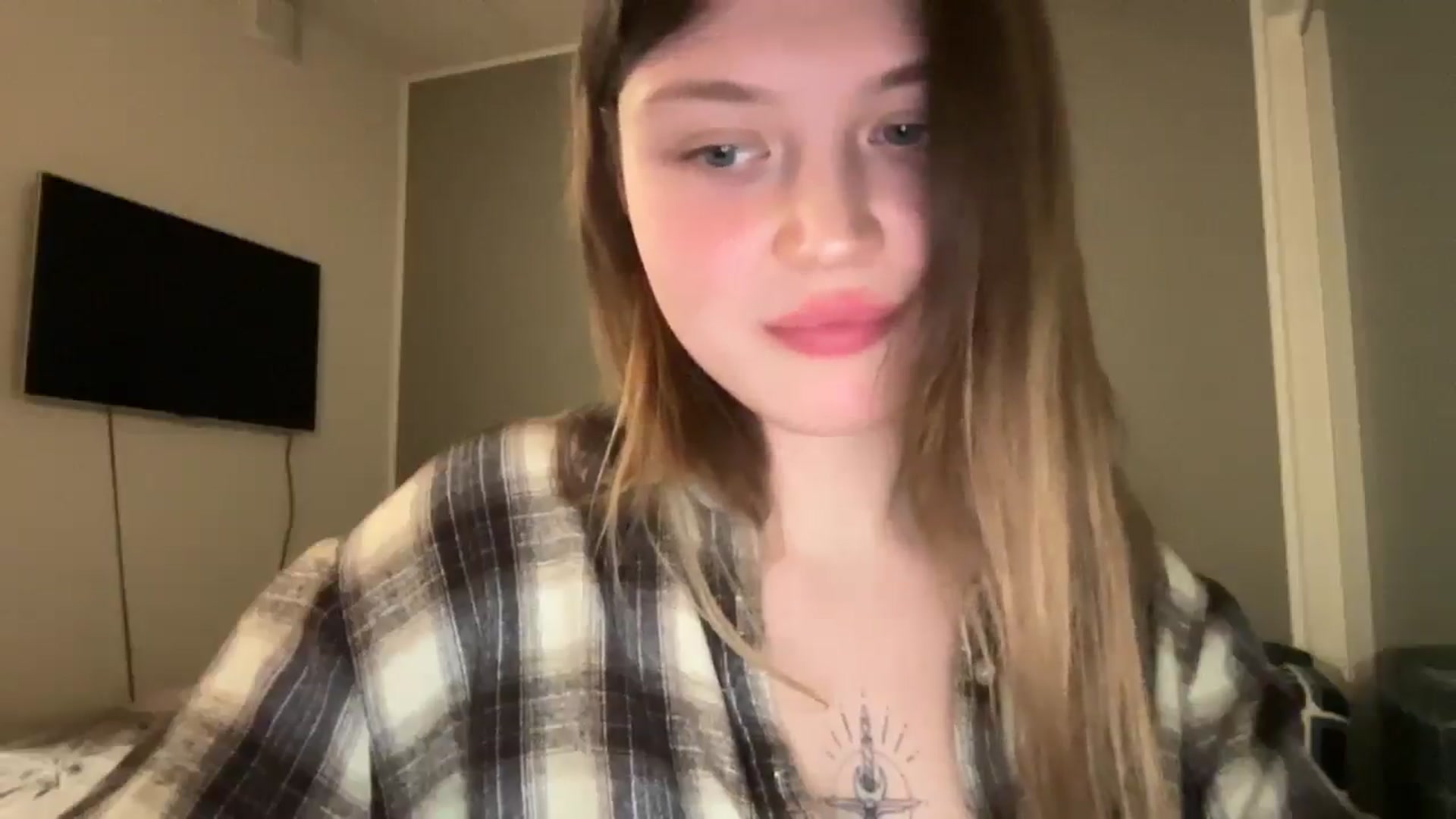 Gallery image thumbnail from BuckwheatLady's myfreecams stream on, 01/26/2026, 21:16 image 17 of 20