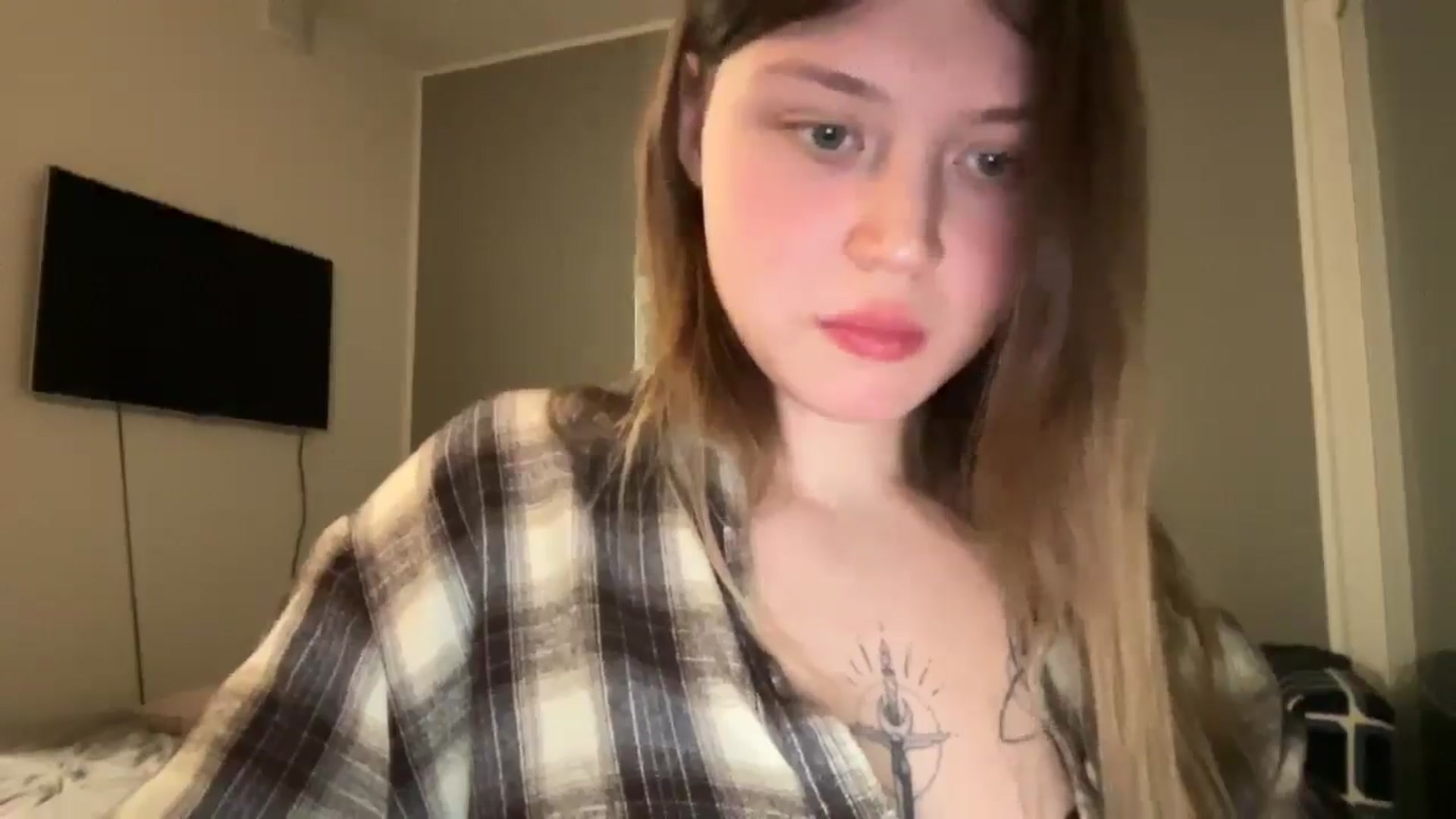 Gallery image thumbnail from BuckwheatLady's myfreecams stream on, 01/26/2026, 21:16 image 18 of 20