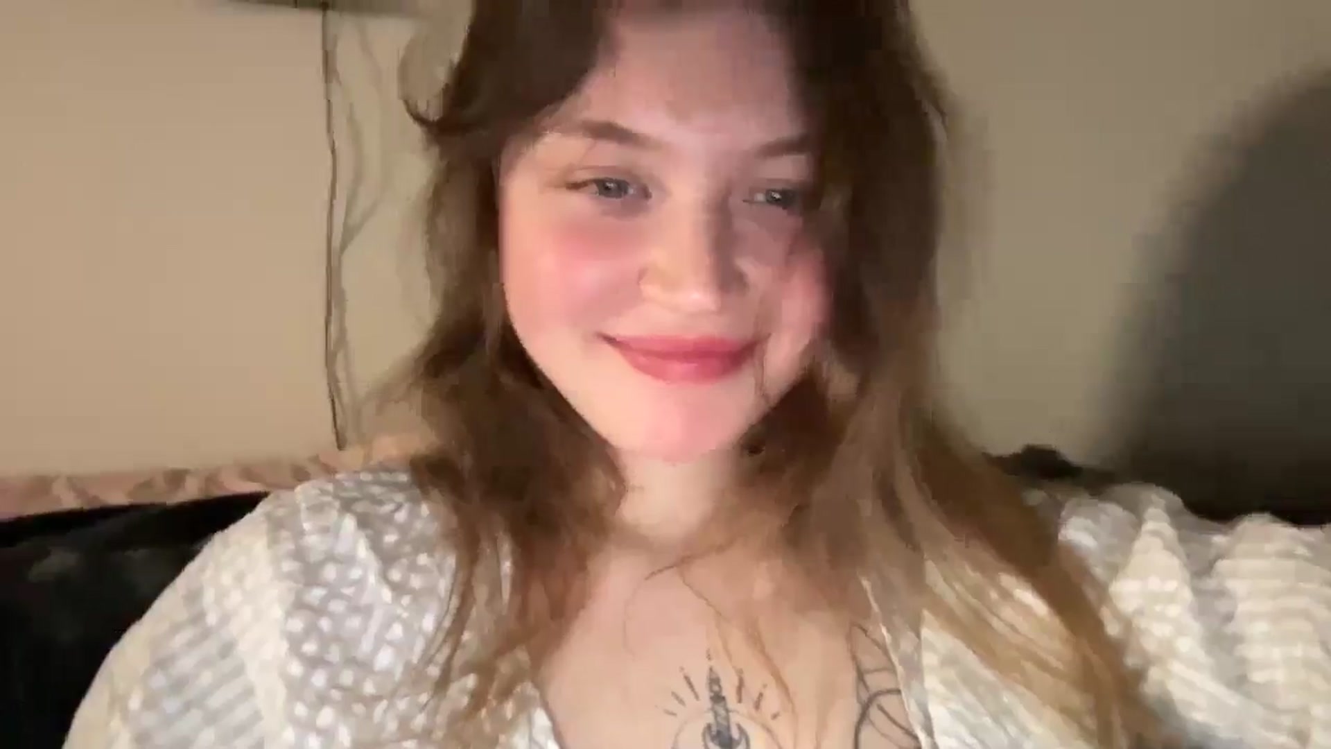 Gallery image thumbnail from BuckwheatLady's myfreecams stream on, 02/07/2026, 20:51 image 17 of 20