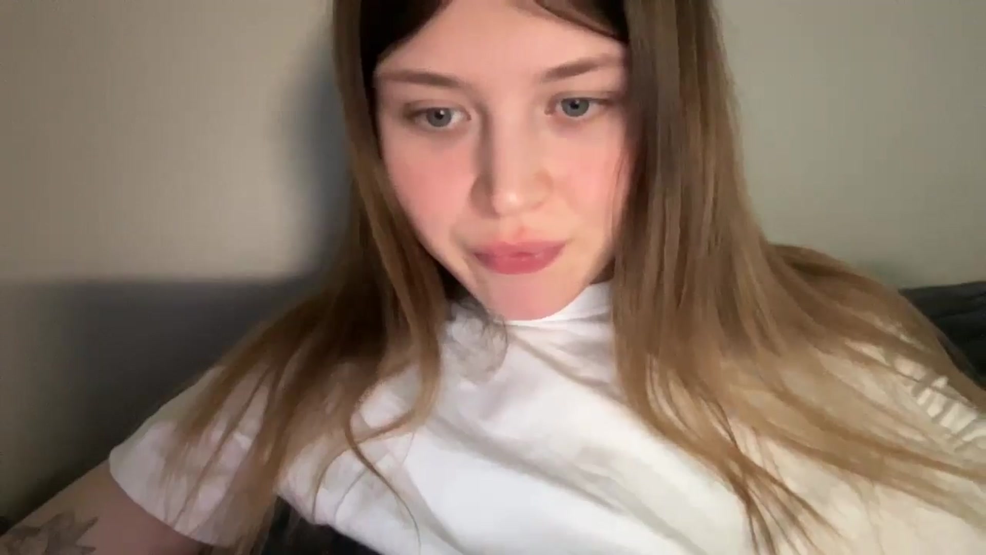 Gallery image thumbnail from BuckwheatLady's myfreecams stream on, 02/17/2026, 15:07 image 2 of 20