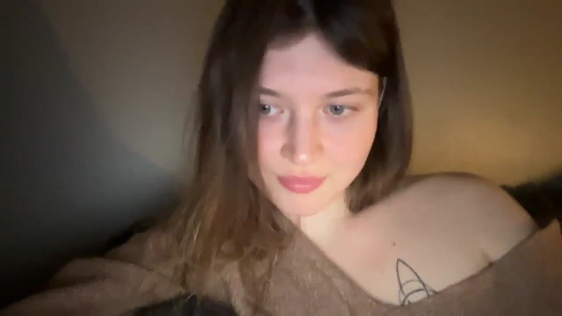 Gallery image thumbnail from BuckwheatLady's myfreecams stream on, 02/18/2026, 19:05 image 16 of 20