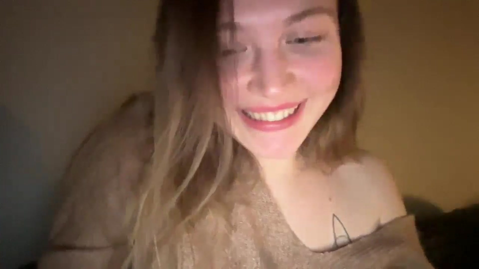 Gallery image thumbnail from BuckwheatLady's myfreecams stream on, 02/18/2026, 19:05 image 17 of 20