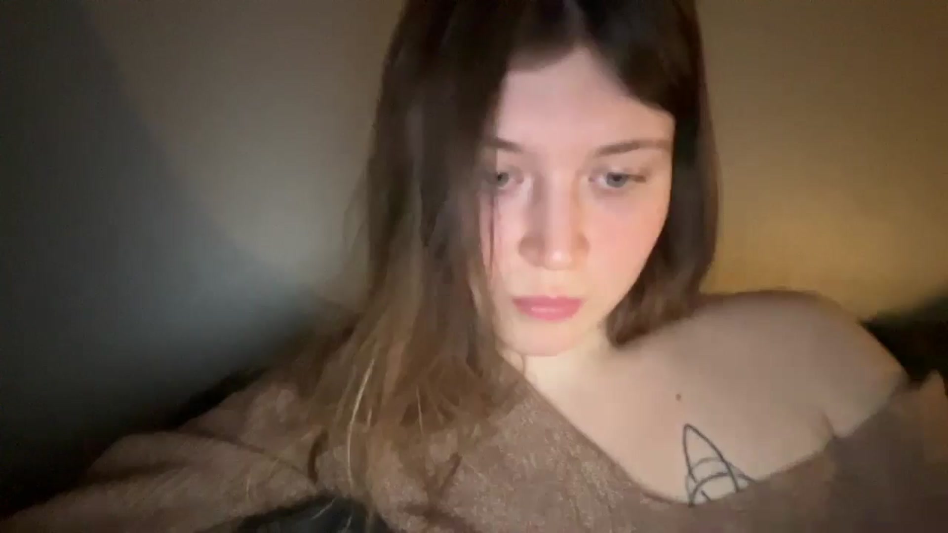 Gallery image thumbnail from BuckwheatLady's myfreecams stream on, 02/18/2026, 19:05 image 15 of 20