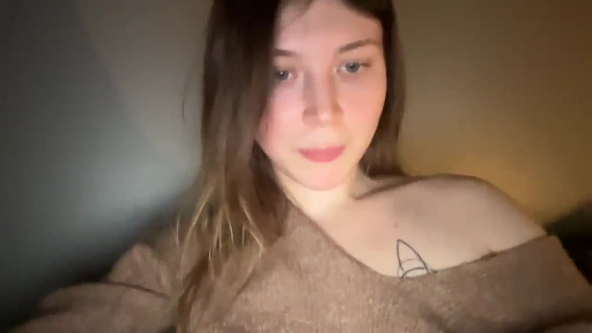 Gallery image thumbnail from BuckwheatLady's myfreecams stream on, 02/18/2026, 19:05 image 6 of 20