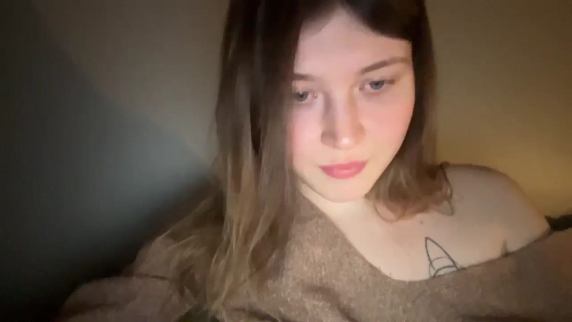 Gallery image thumbnail from BuckwheatLady's myfreecams stream on, 02/18/2026, 19:05 image 18 of 20