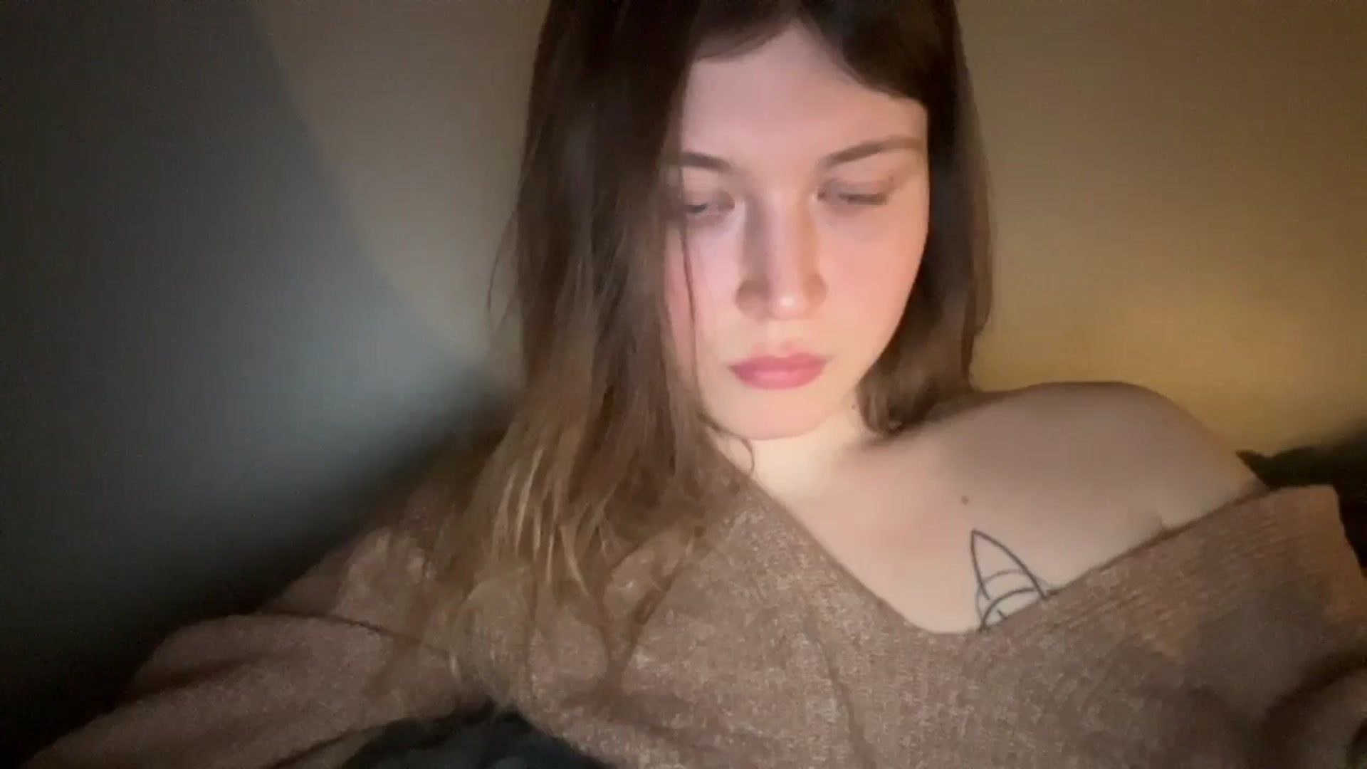 Gallery image thumbnail from BuckwheatLady's myfreecams stream on, 02/18/2026, 19:05 image 13 of 20