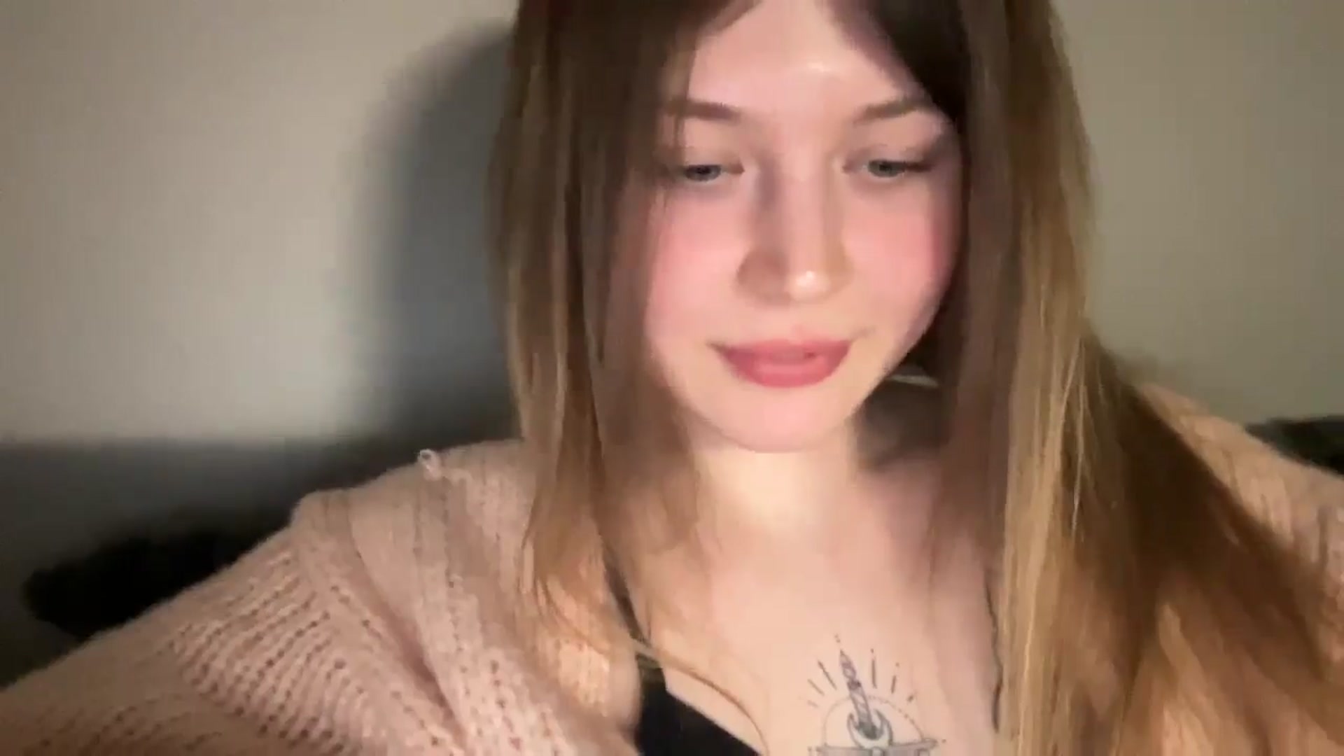 Gallery image thumbnail from BuckwheatLady's myfreecams stream on, 03/08/2026, 18:36 image 16 of 20