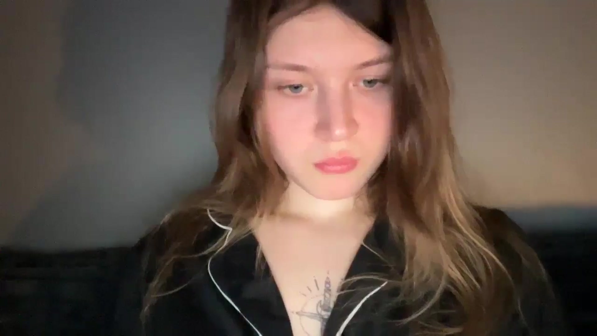 Gallery image thumbnail from BuckwheatLady's myfreecams stream on, 04/06/2026, 18:04 image 6 of 20