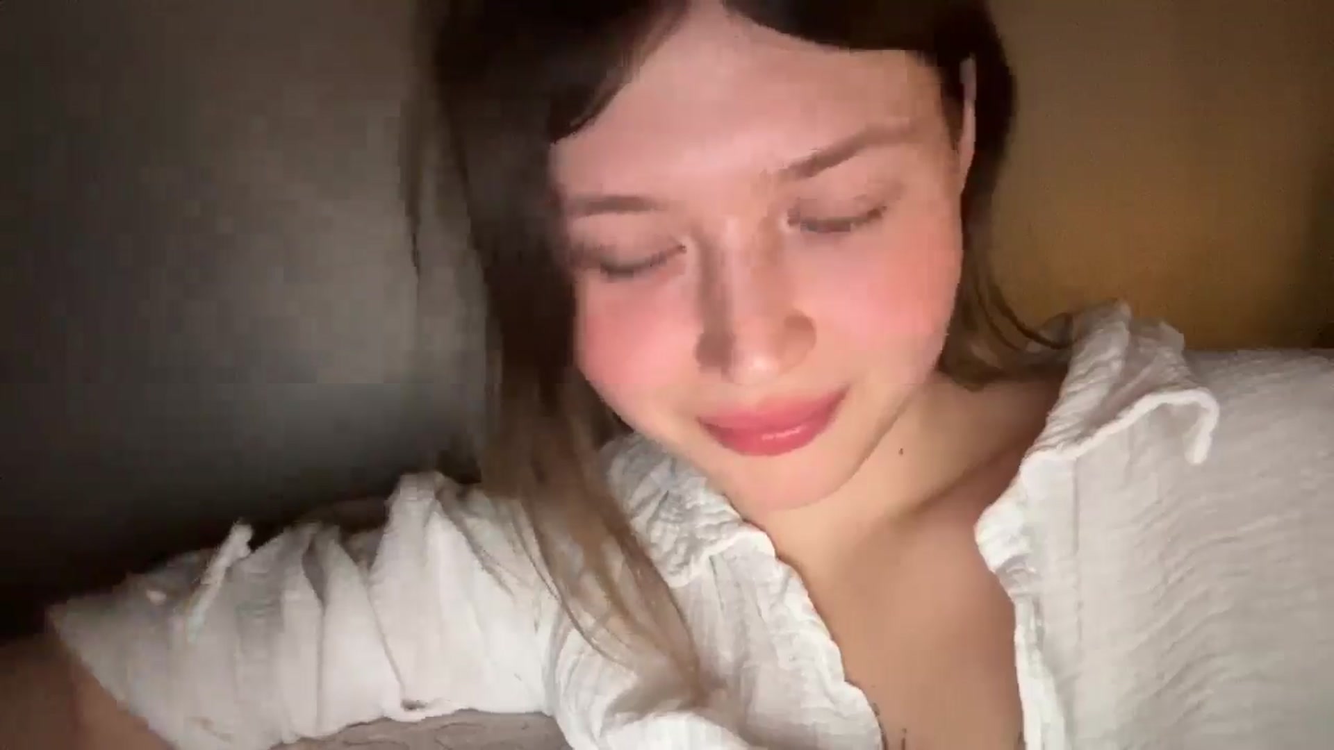Gallery image thumbnail from BuckwheatLady's myfreecams stream on, 04/12/2026, 17:55 image 15 of 20