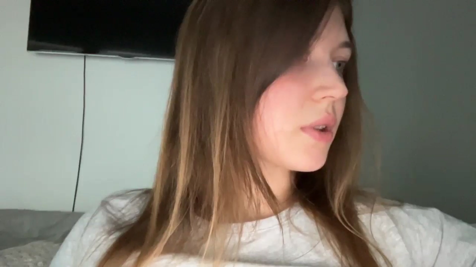 Gallery image thumbnail from BuckwheatLady's myfreecams stream on, 04/13/2026, 14:53 image 5 of 20