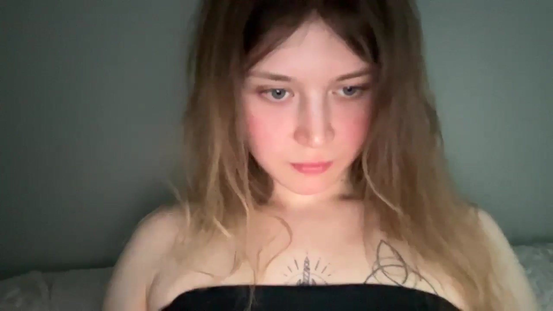 Gallery image thumbnail from BuckwheatLady's myfreecams stream on, 04/15/2026, 17:51 image 8 of 20