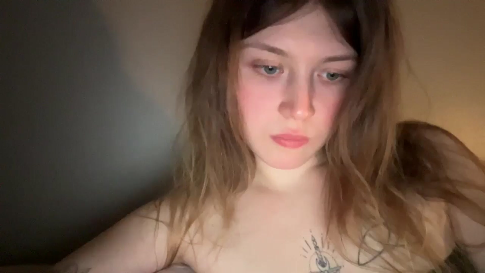 Gallery image thumbnail from BuckwheatLady's myfreecams stream on, 04/15/2026, 17:51 image 18 of 20