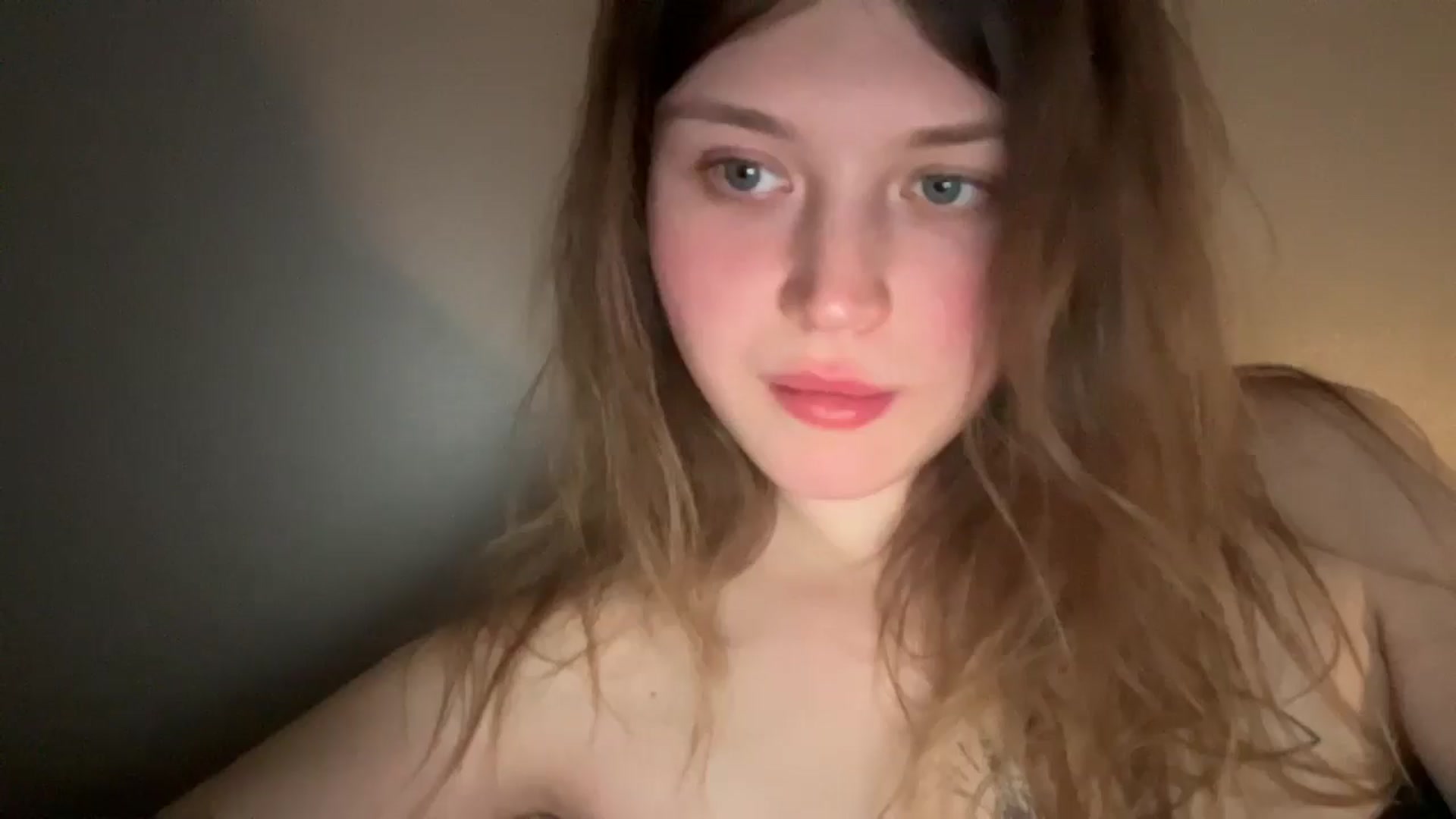 Gallery image thumbnail from BuckwheatLady's myfreecams stream on, 04/15/2026, 17:51 image 16 of 20