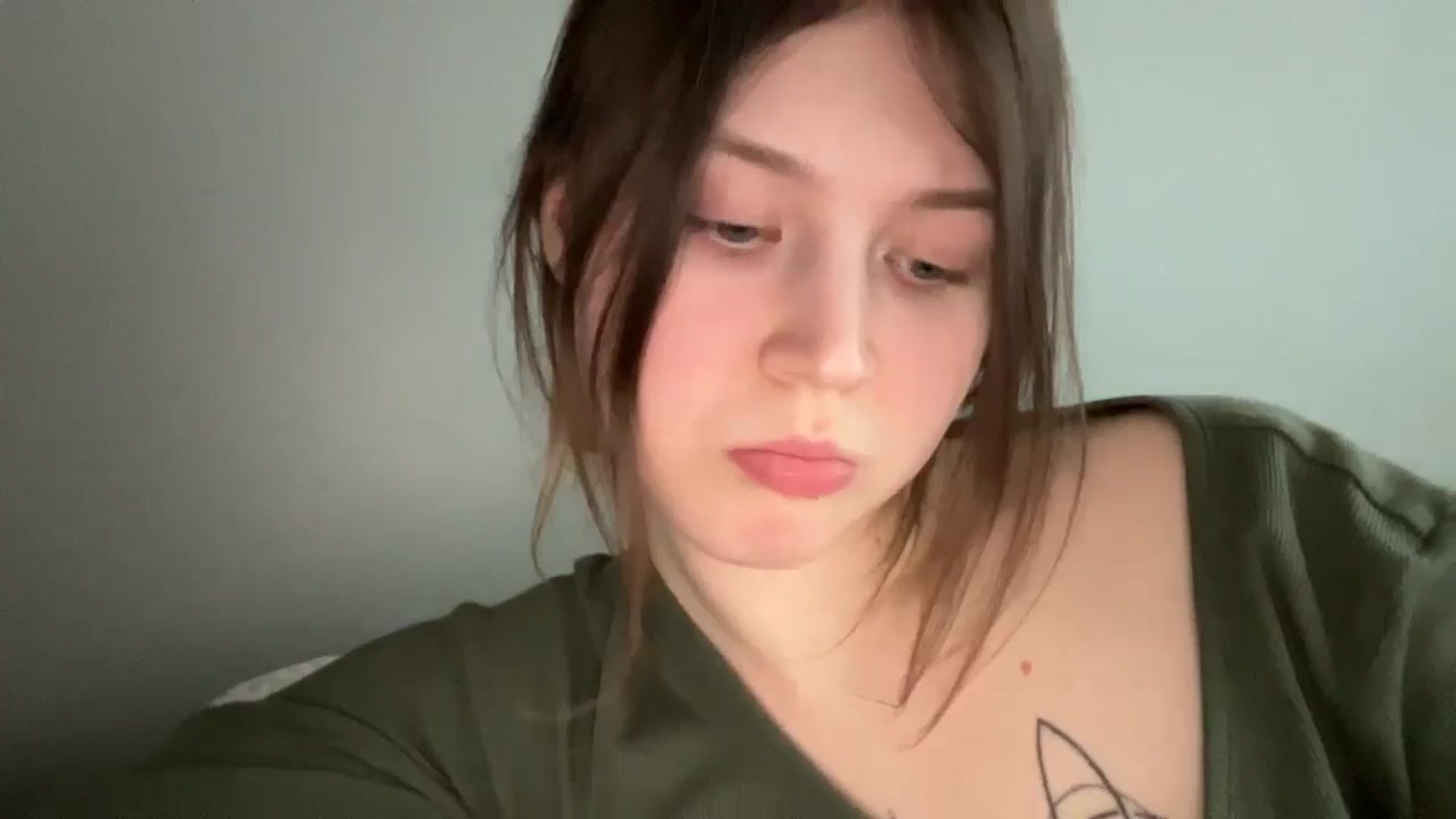 Gallery image thumbnail from BuckwheatLady's myfreecams stream on, 04/19/2026, 13:33 image 17 of 20