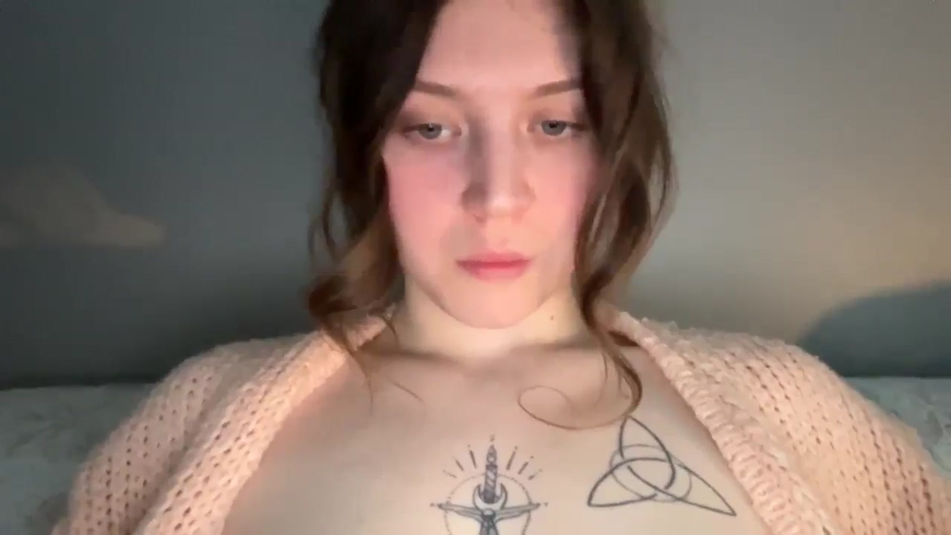 Gallery image thumbnail from BuckwheatLady's myfreecams stream on, 04/27/2026, 14:09 image 17 of 20